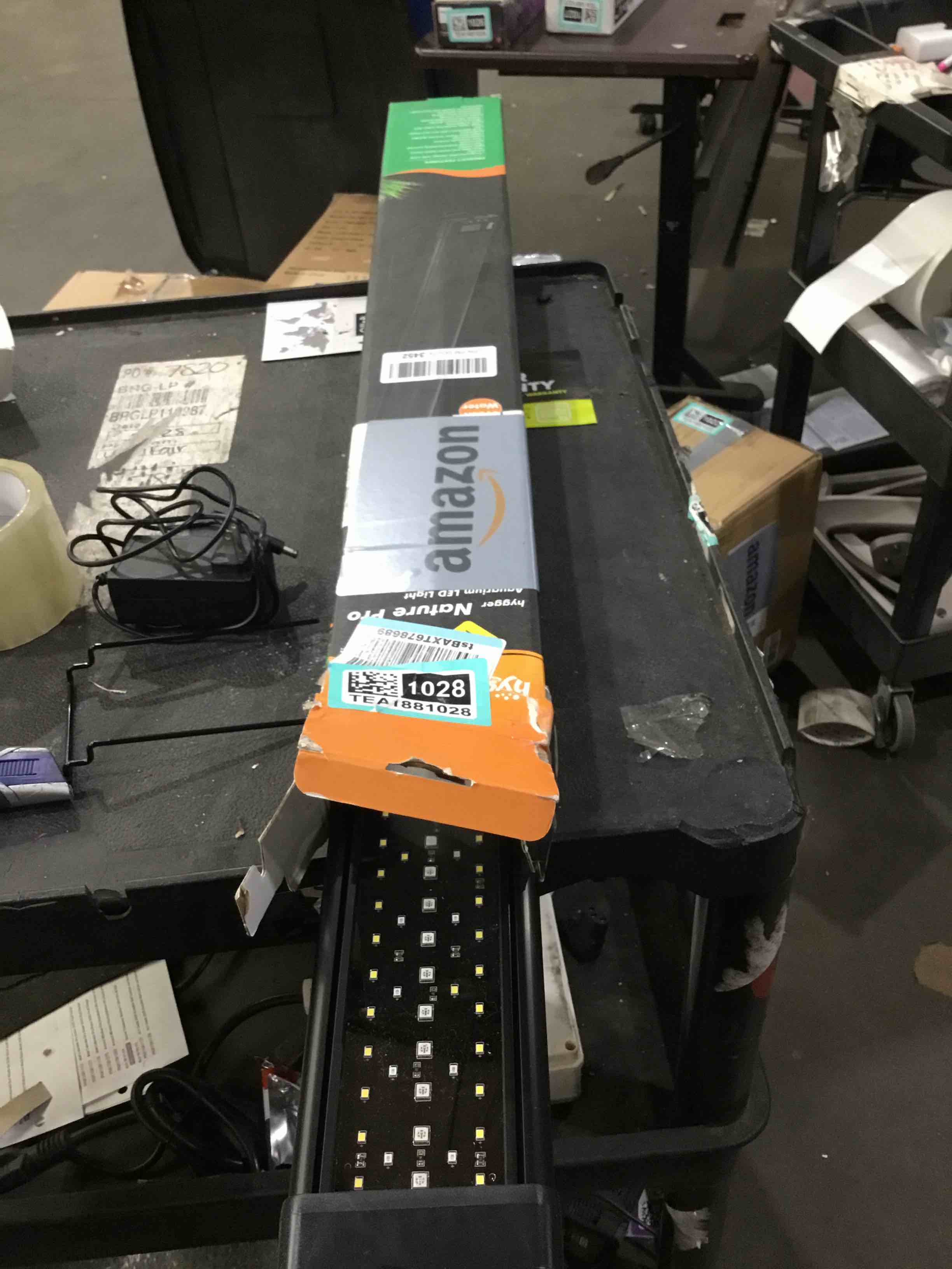 https://s3.amazonaws.com/lotting-images-prod/bidfta/TEA1881028_1748363971540.jpeg