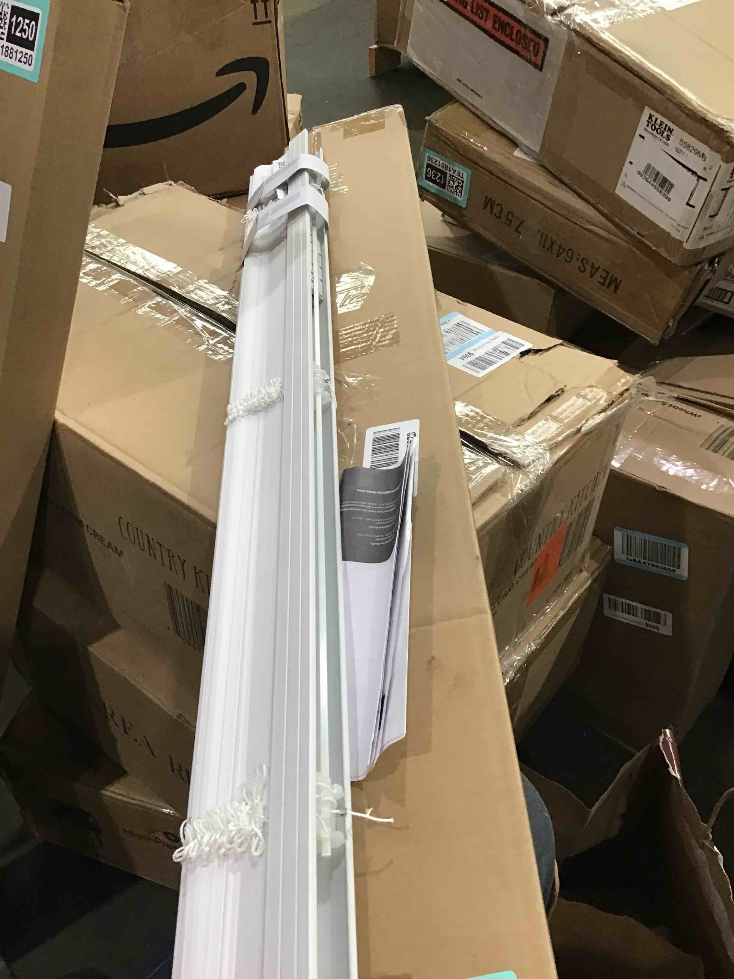 https://s3.amazonaws.com/lotting-images-prod/bidfta/TEA1881252_1748629306353.jpeg