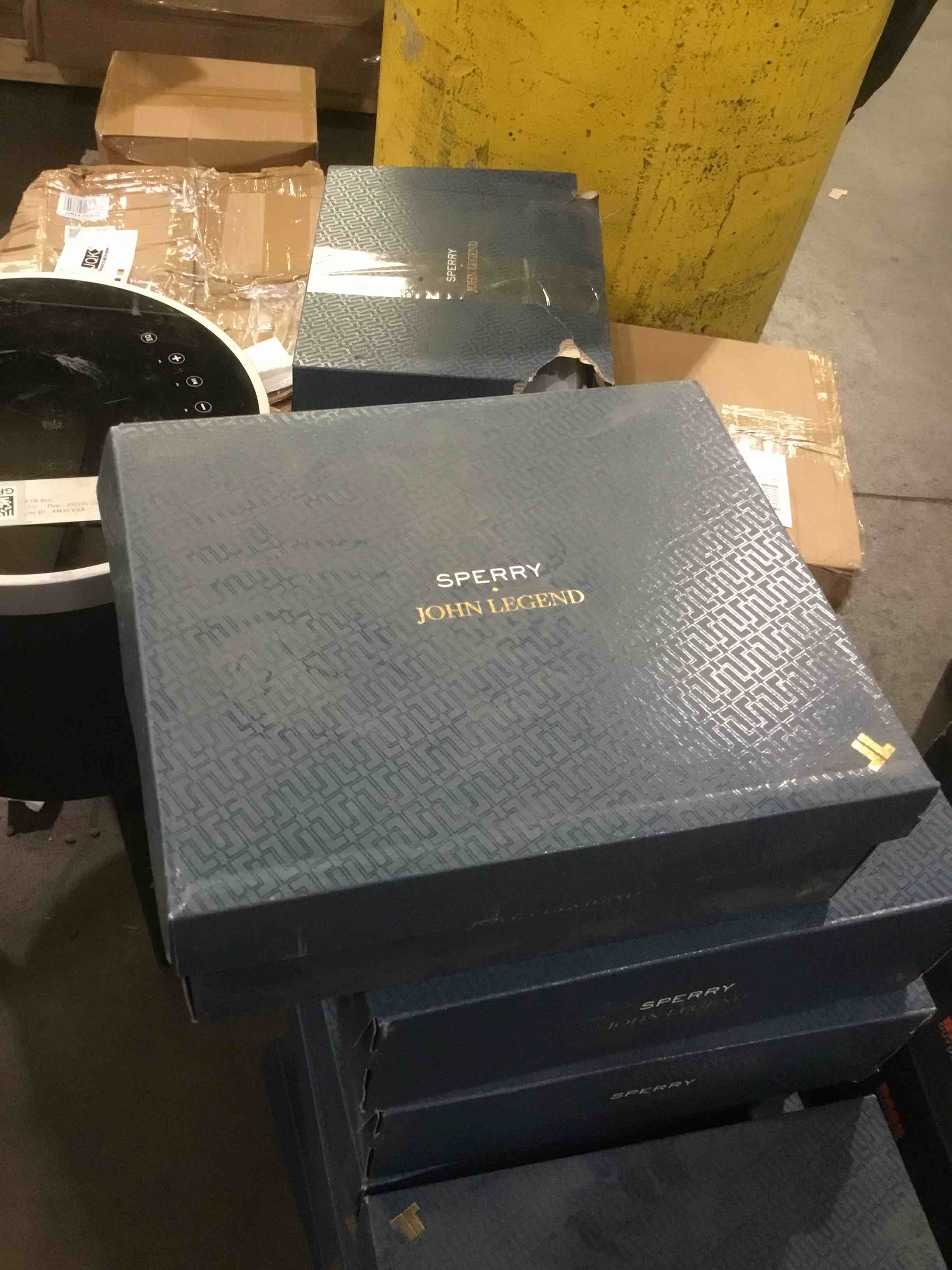 https://s3.amazonaws.com/lotting-images-prod/bidfta/TEA1881460_1749145269827.jpeg
