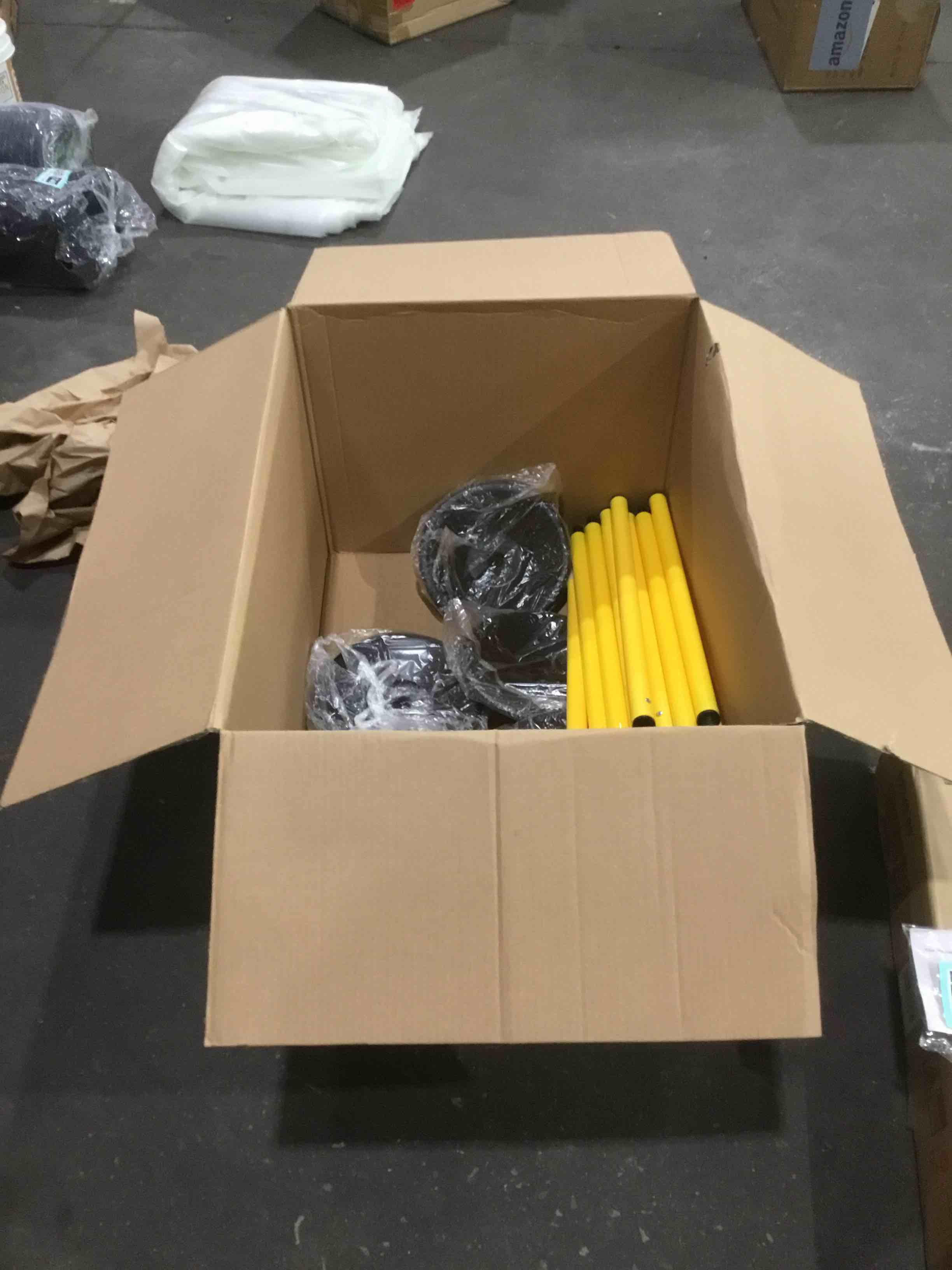 https://s3.amazonaws.com/lotting-images-prod/bidfta/TEA1881765_1749484450666.jpeg