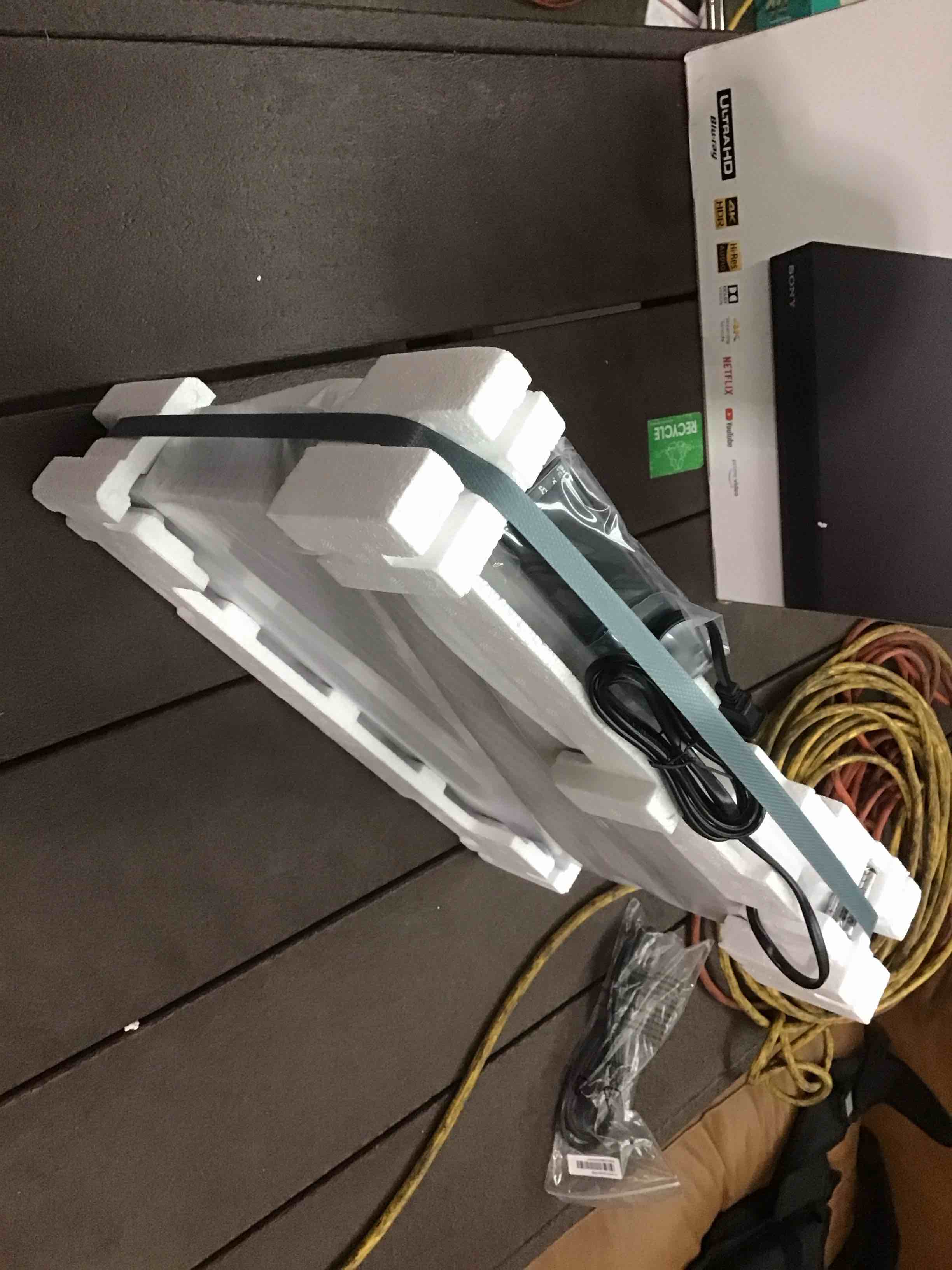 https://s3.amazonaws.com/lotting-images-prod/bidfta/TEA1882344_1750942760897.jpeg