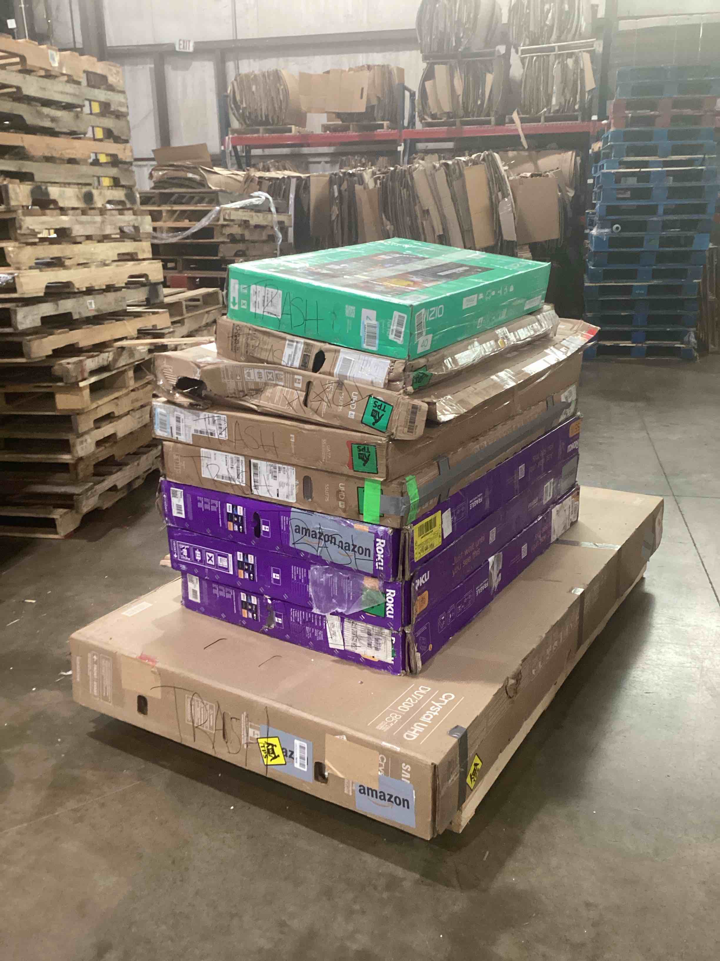 Pallet of Broken tv’s (Various sizes and brands) 