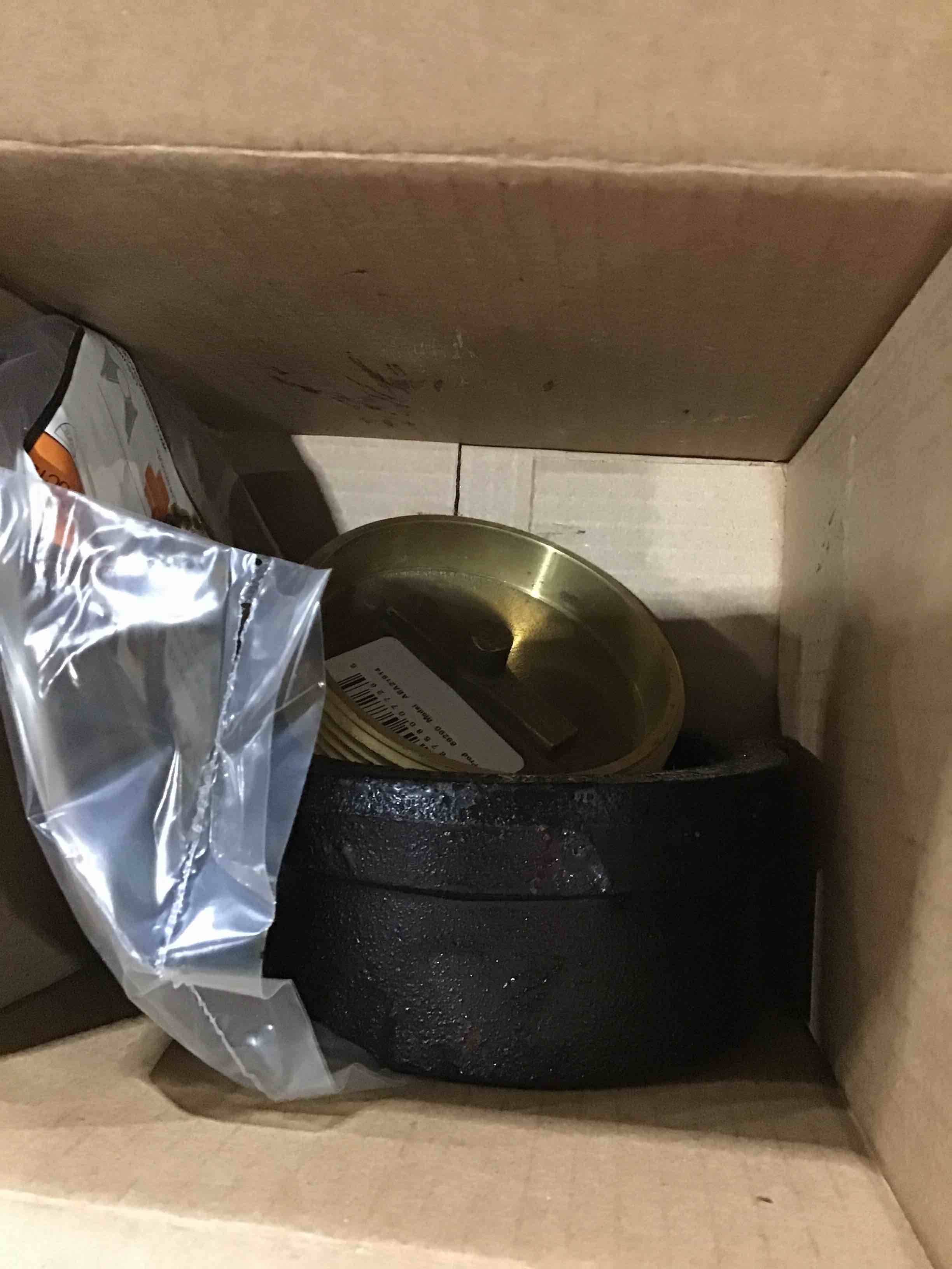 https://s3.amazonaws.com/lotting-images-prod/bidfta/TEA1885103_1736449291230.jpeg