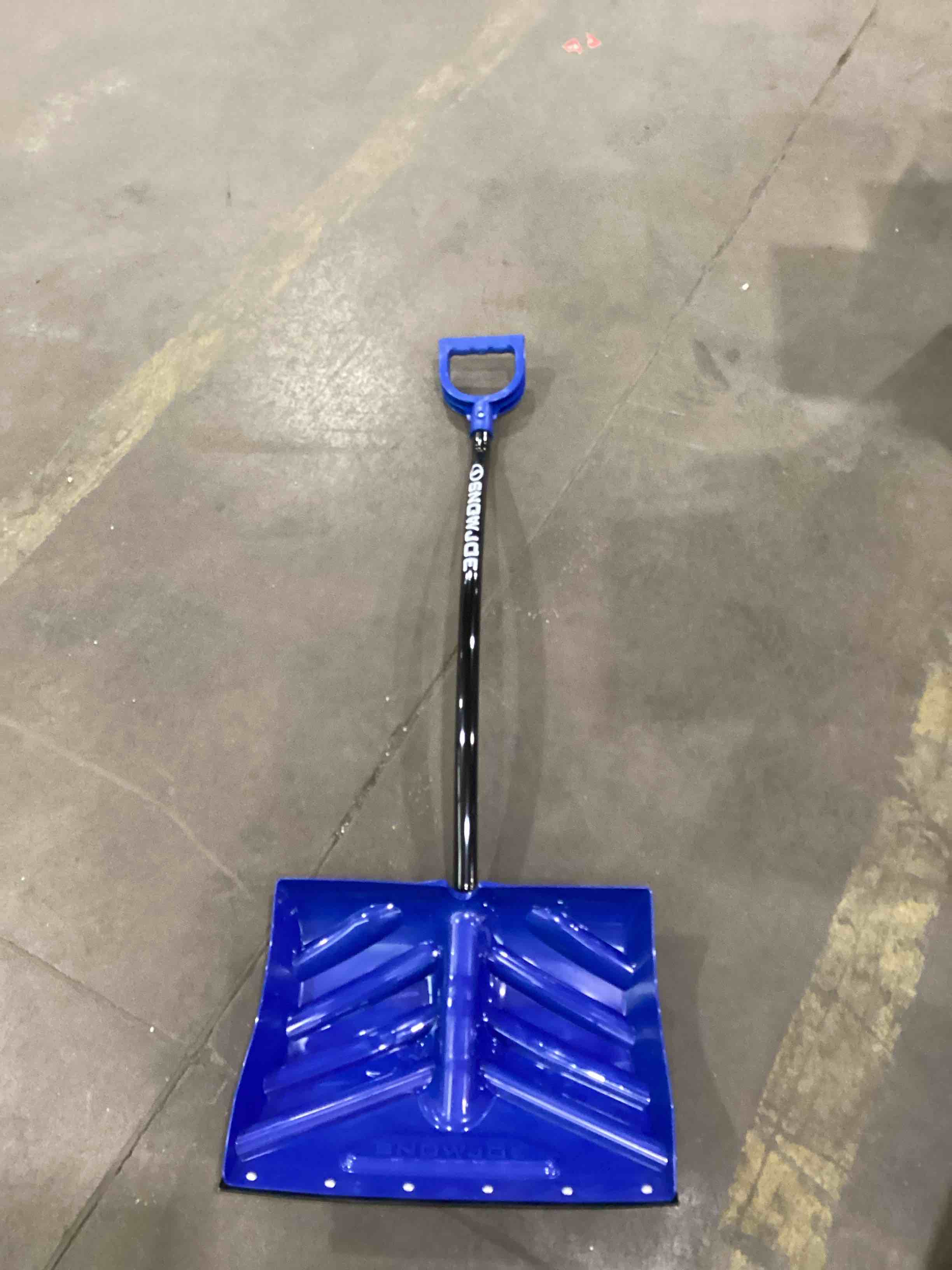 18” Snow Shovel