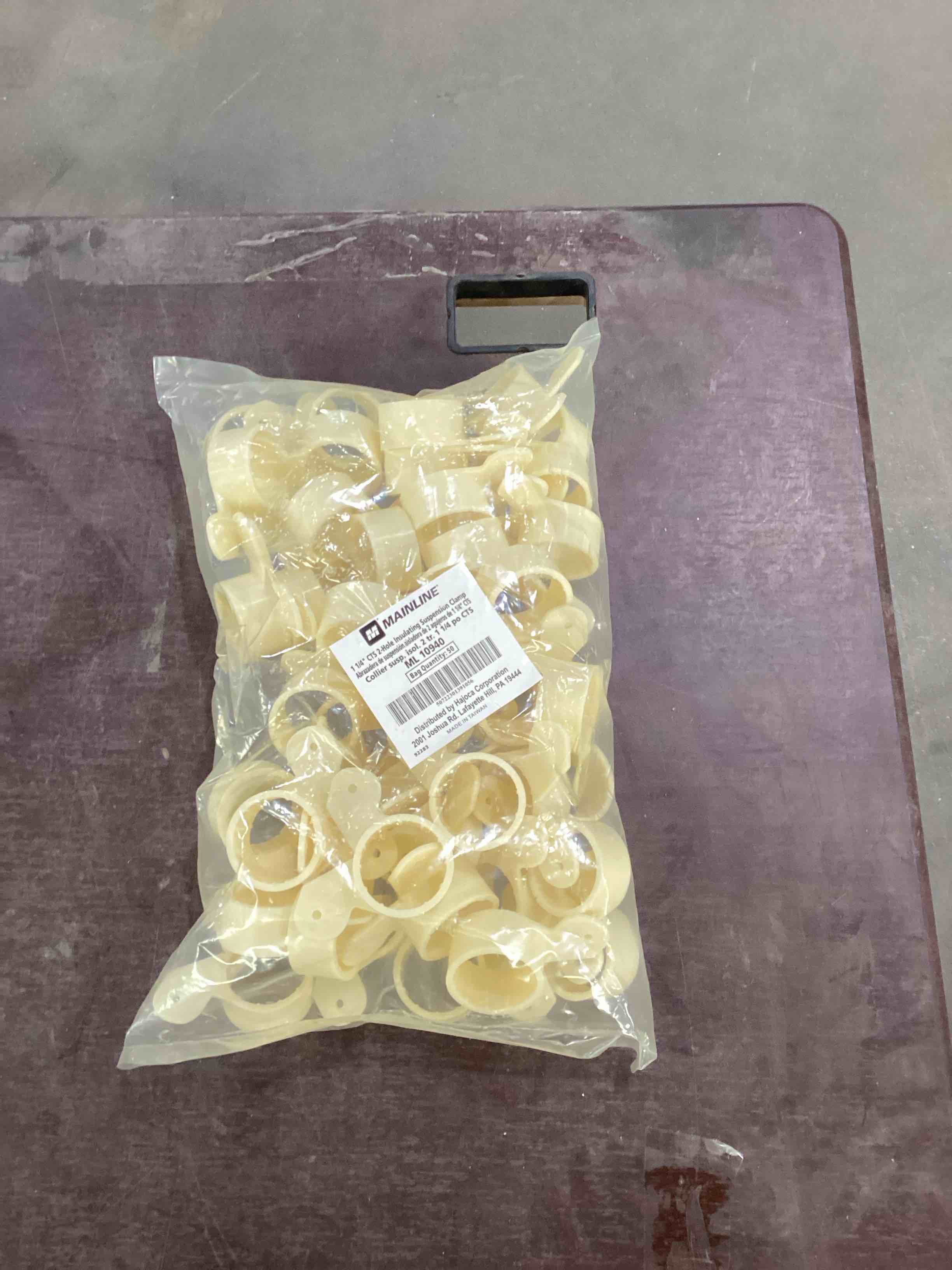 1 1/4” CTS 2-Hole Insulating Suspension Clamp