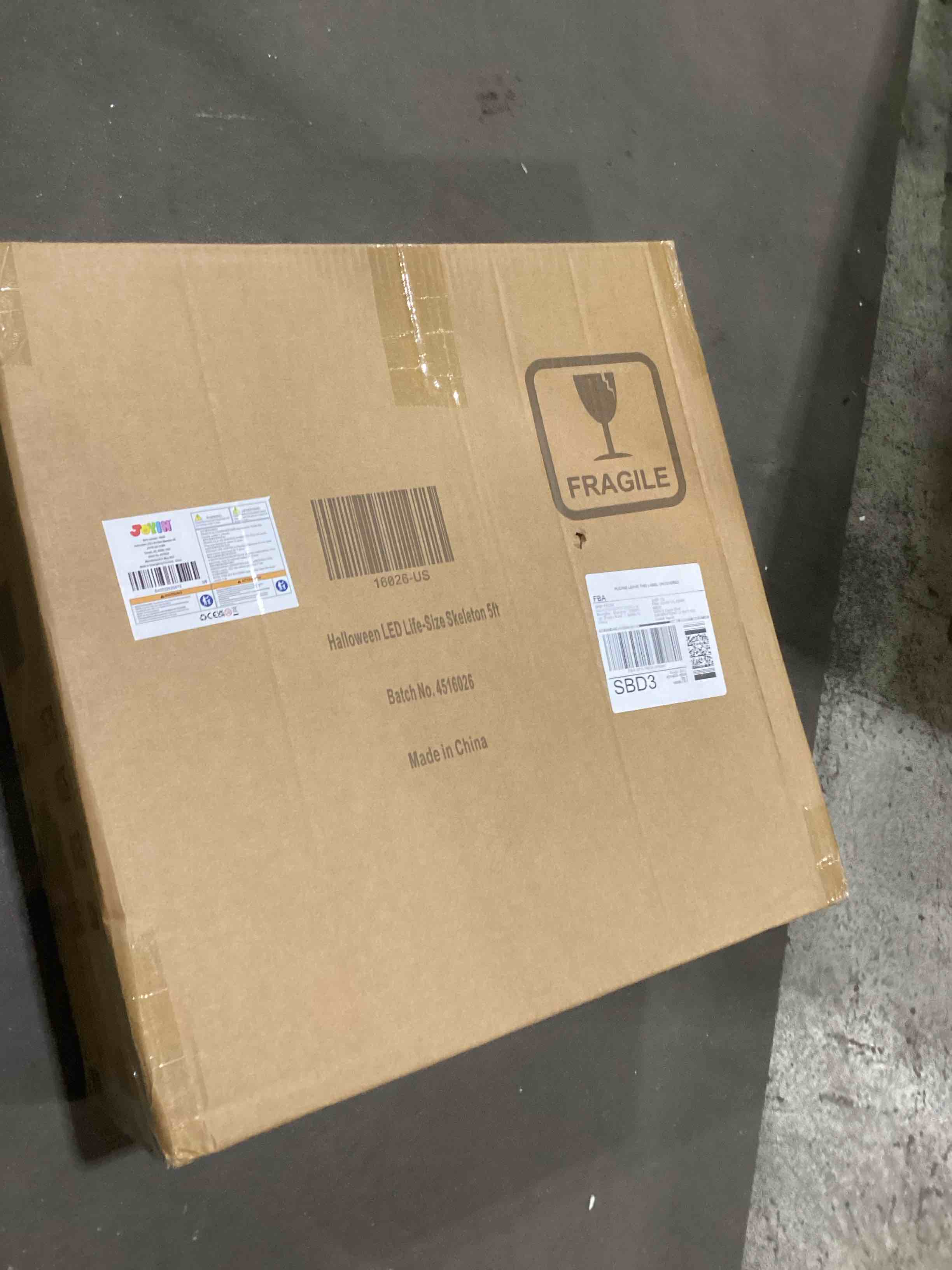 https://s3.amazonaws.com/lotting-images-prod/bidfta/TEA1886171_1737042077846.jpeg