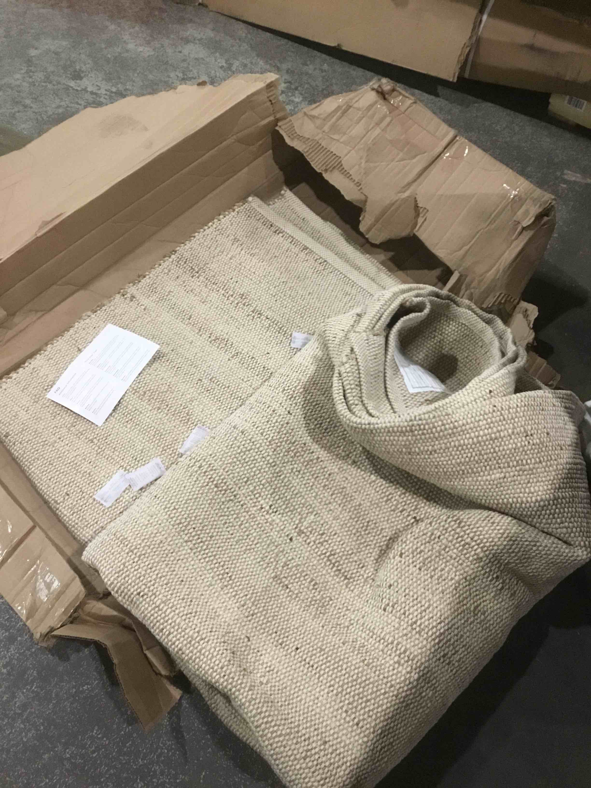 SAFAVIEH Natural Fiber Collection Area Rug - 9' x 12', Natural, Handmade Jute, Ideal for High Traffic Areas in Living Room, Bedroom (NF456A)