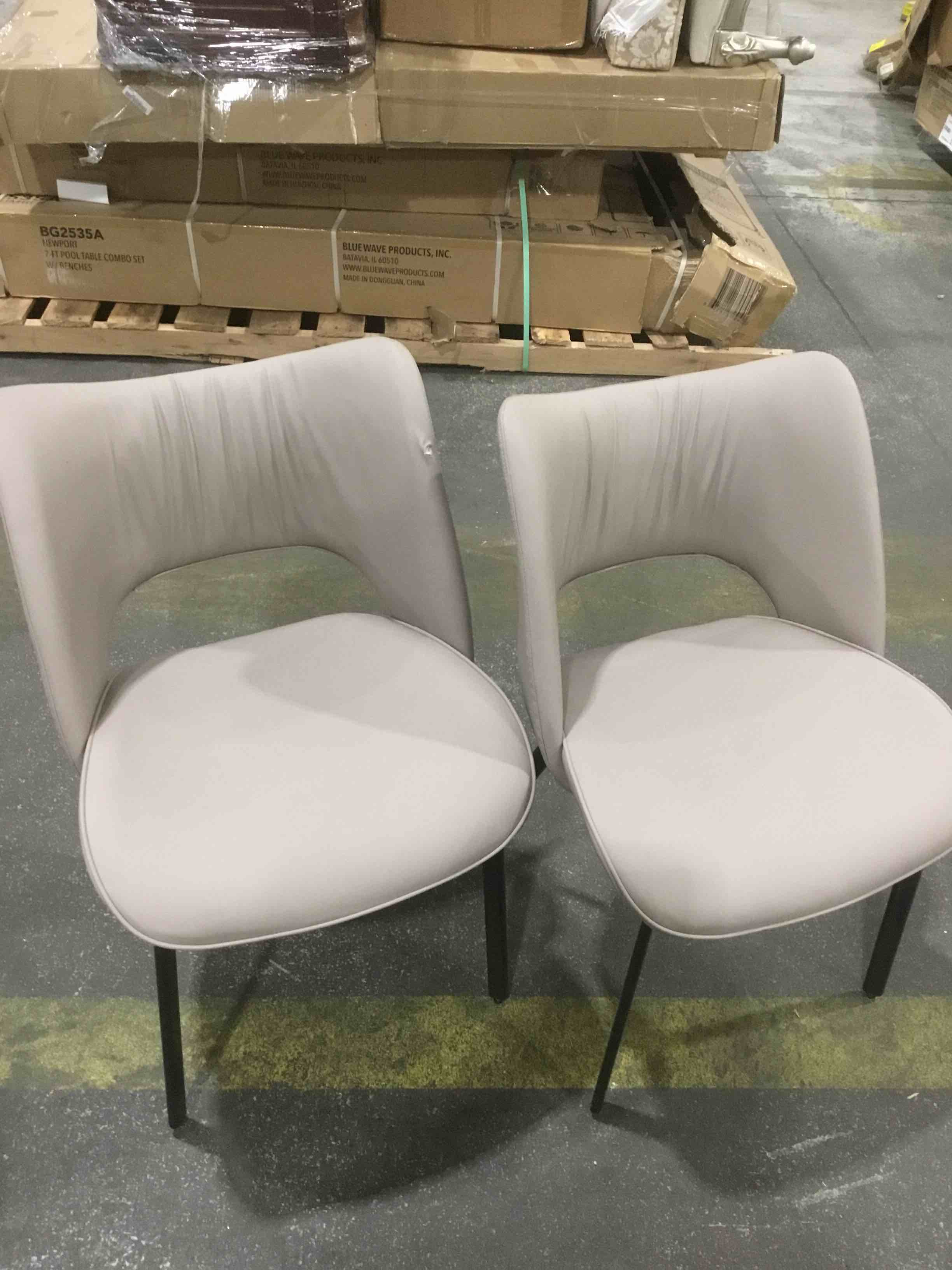 Set of 3 dining table chairs 