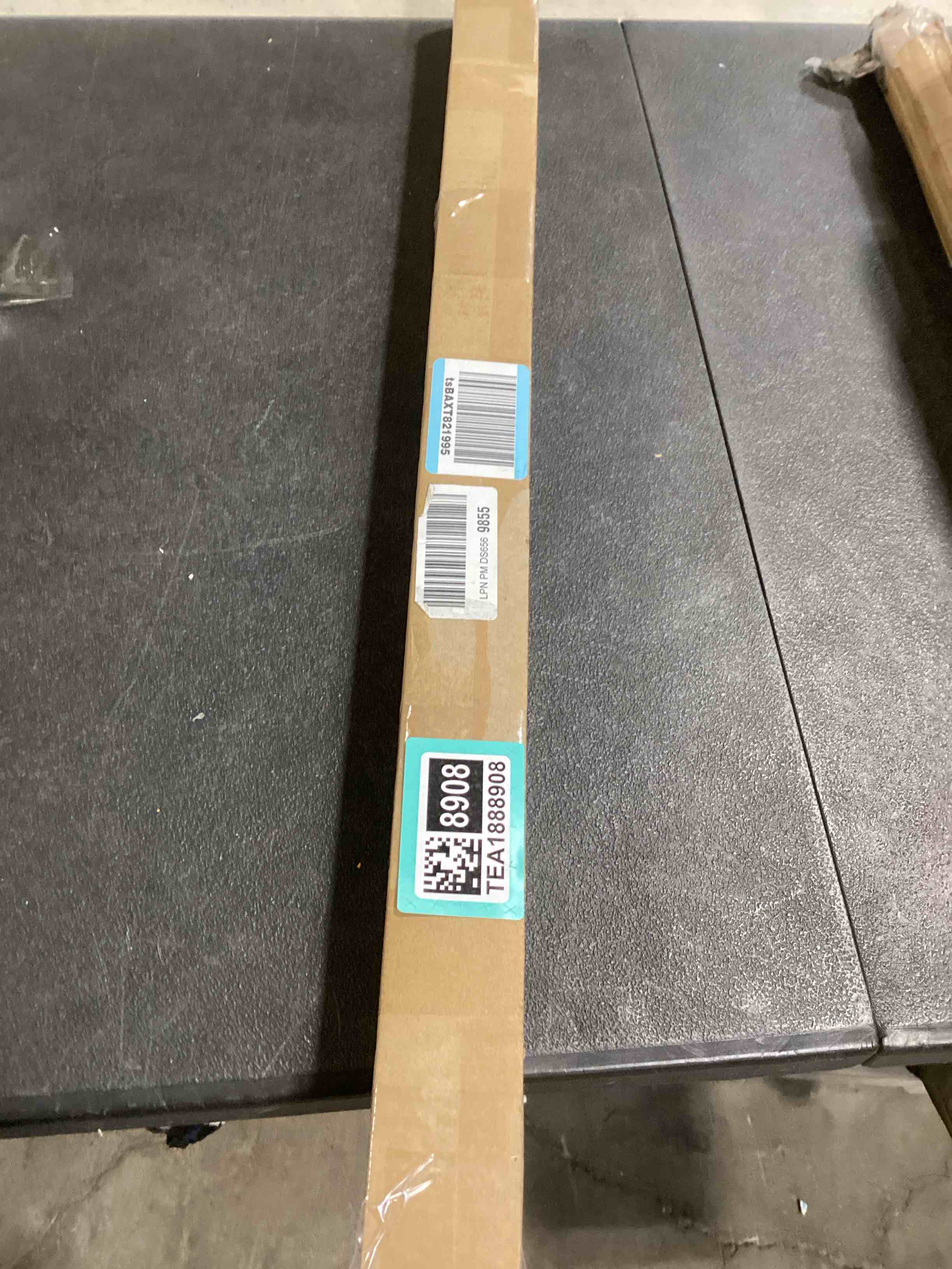 https://s3.amazonaws.com/lotting-images-prod/bidfta/TEA1888908_1742306211938.jpeg