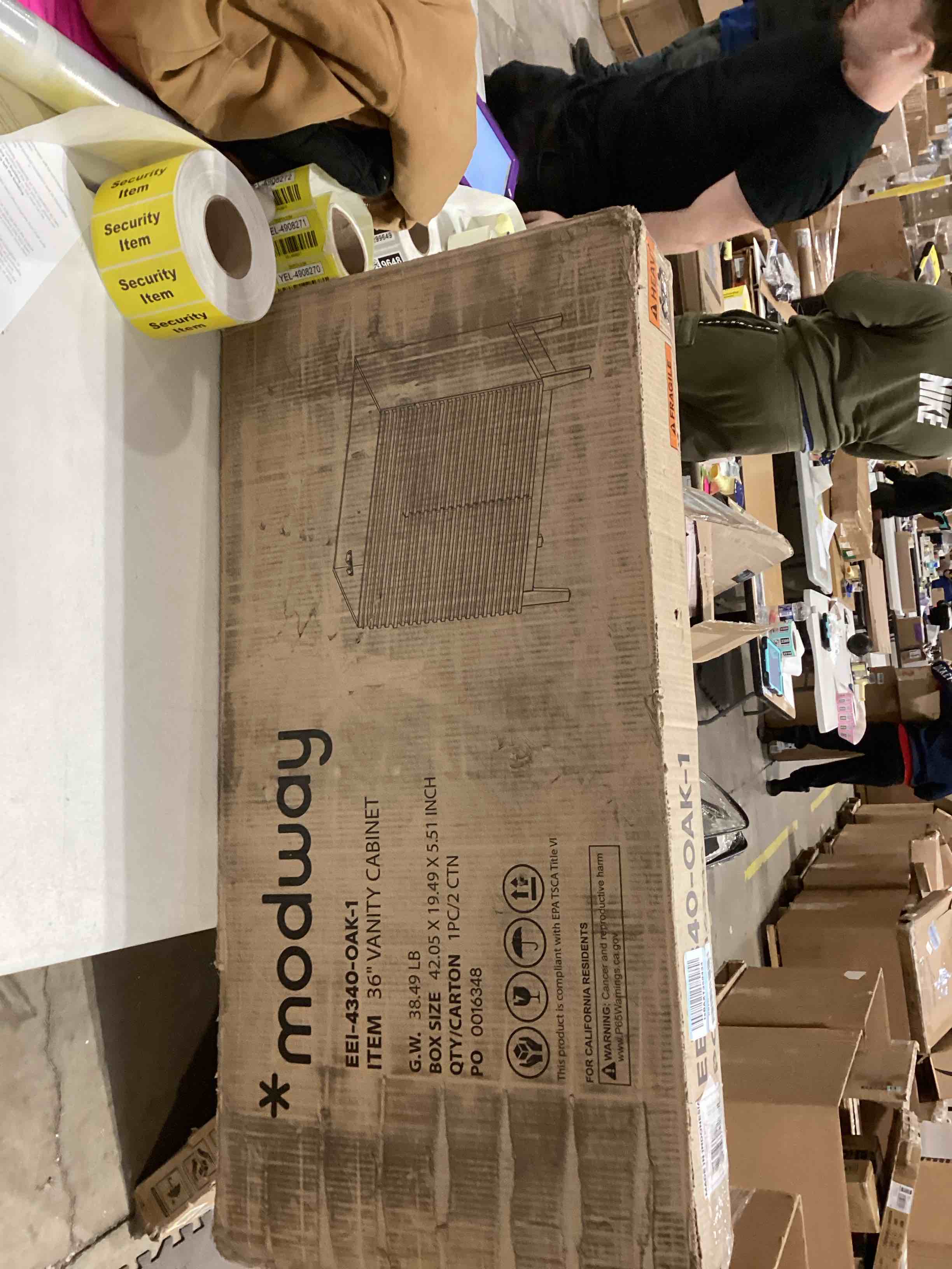 https://s3.amazonaws.com/lotting-images-prod/bidfta/TEA1891133_1733336140656.jpeg