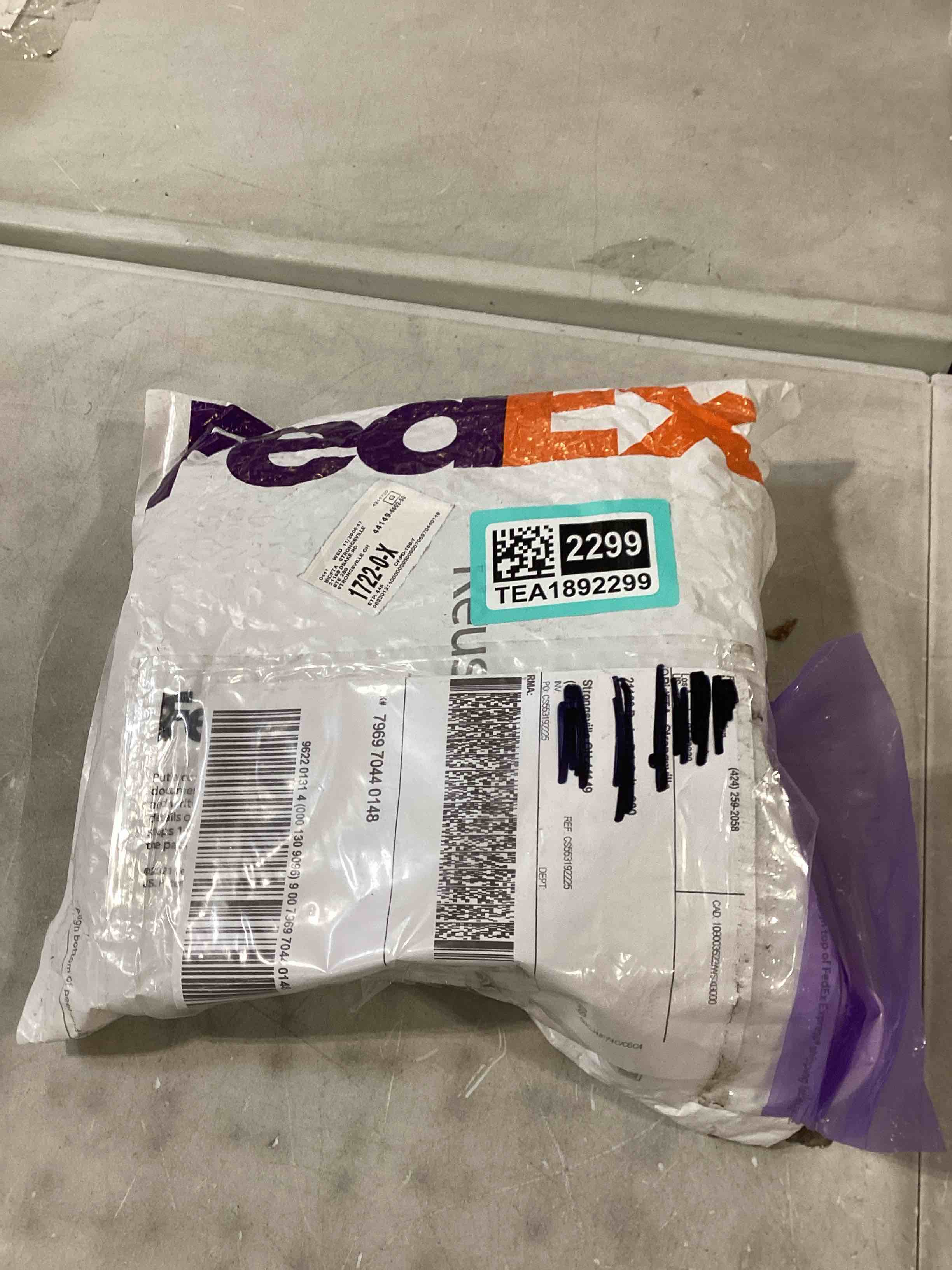 https://s3.amazonaws.com/lotting-images-prod/bidfta/TEA1892299_1737562684902.jpeg