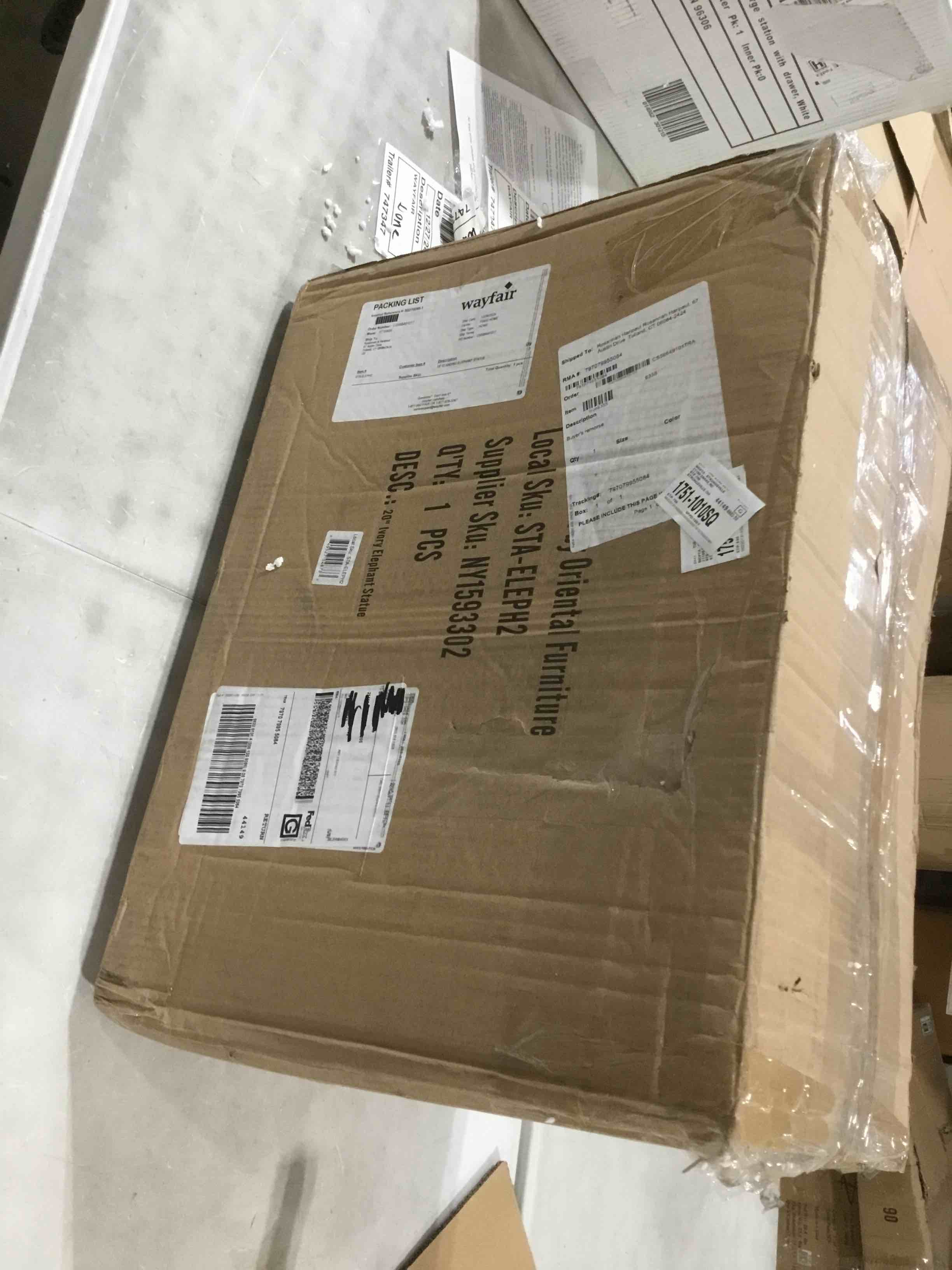 https://s3.amazonaws.com/lotting-images-prod/bidfta/TEA1892711_1738775164536.jpeg