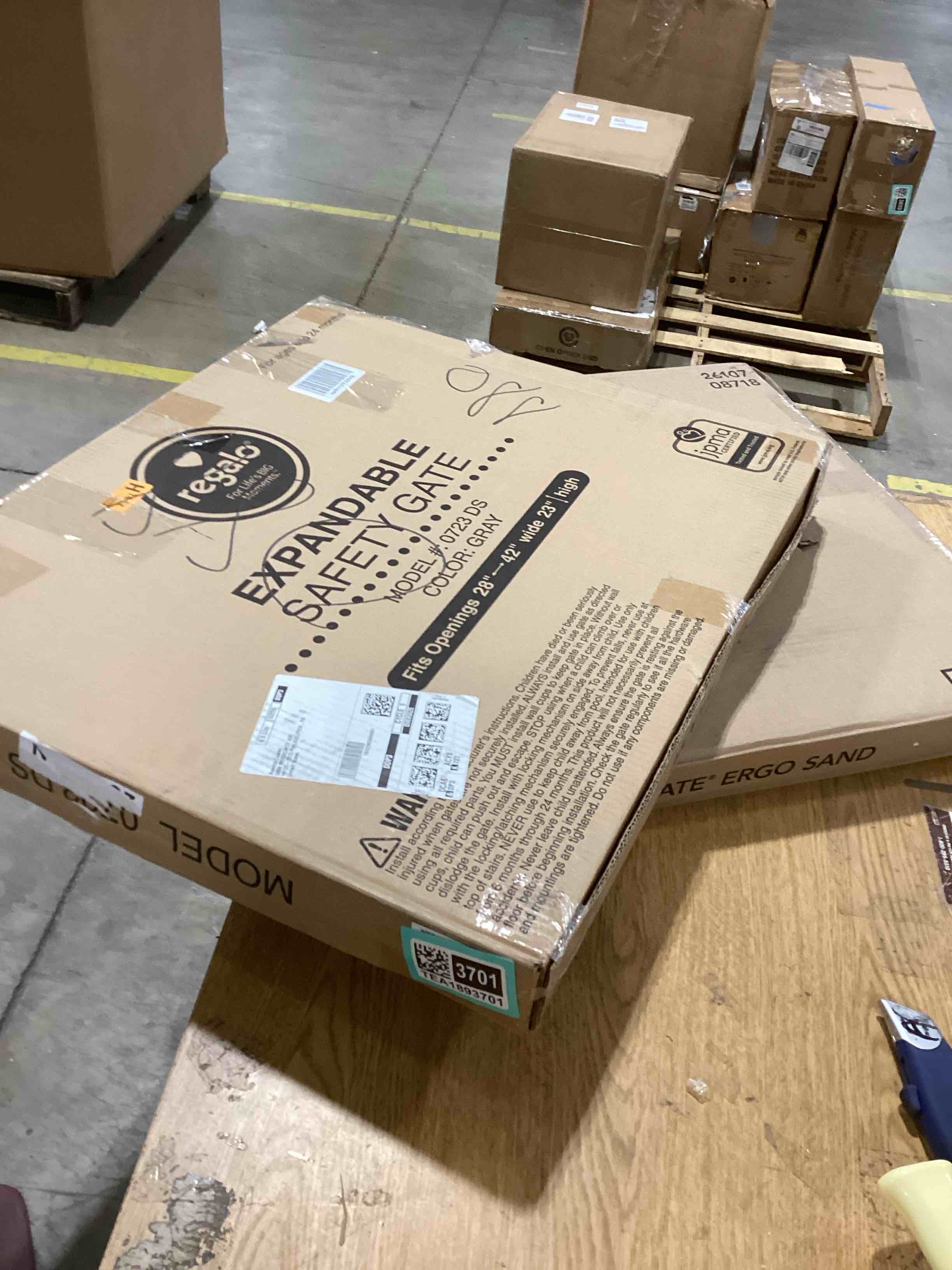 https://s3.amazonaws.com/lotting-images-prod/bidfta/TEA1893701_1742391190213.jpeg