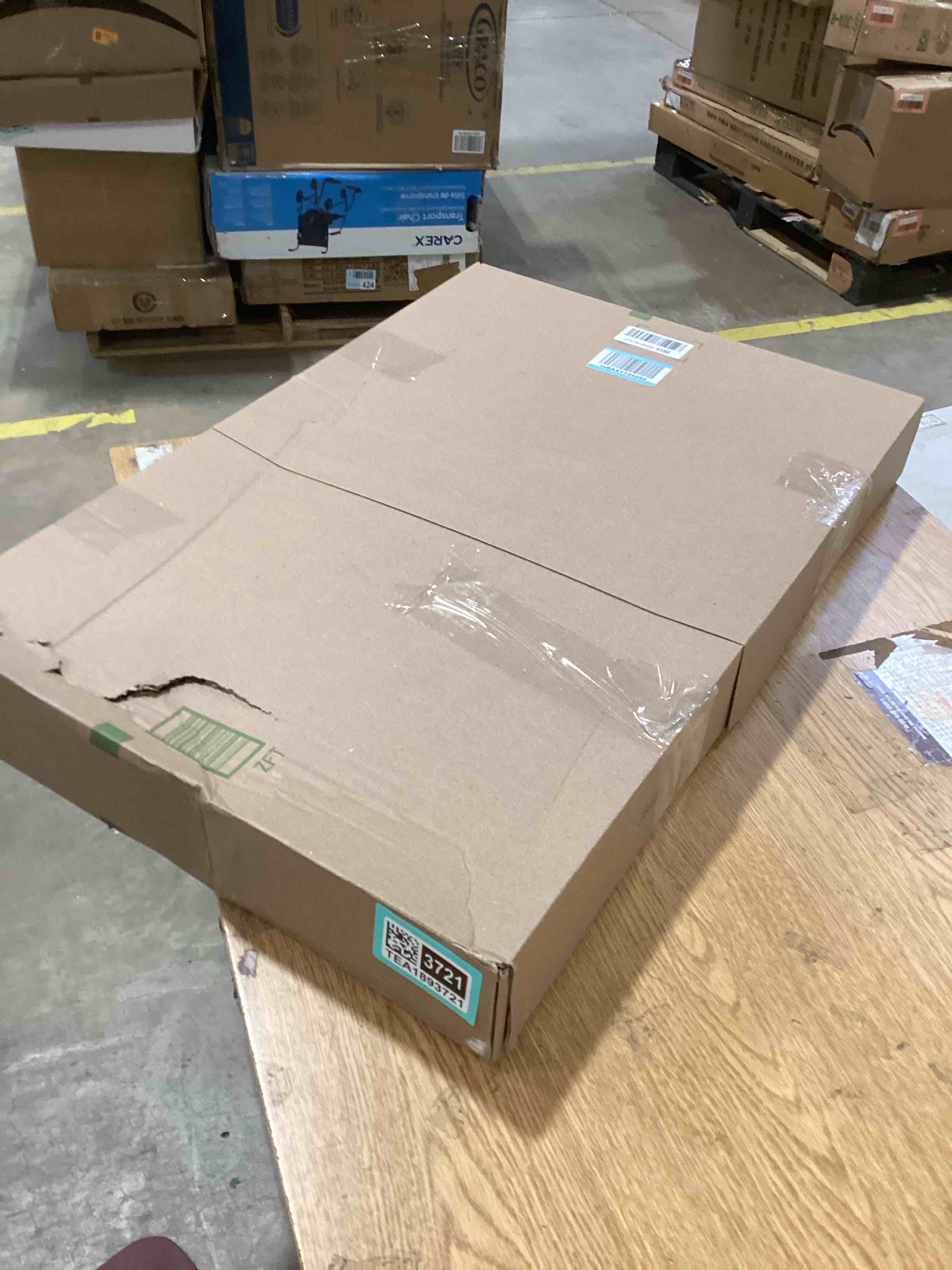 https://s3.amazonaws.com/lotting-images-prod/bidfta/TEA1893721_1742393749811.jpeg