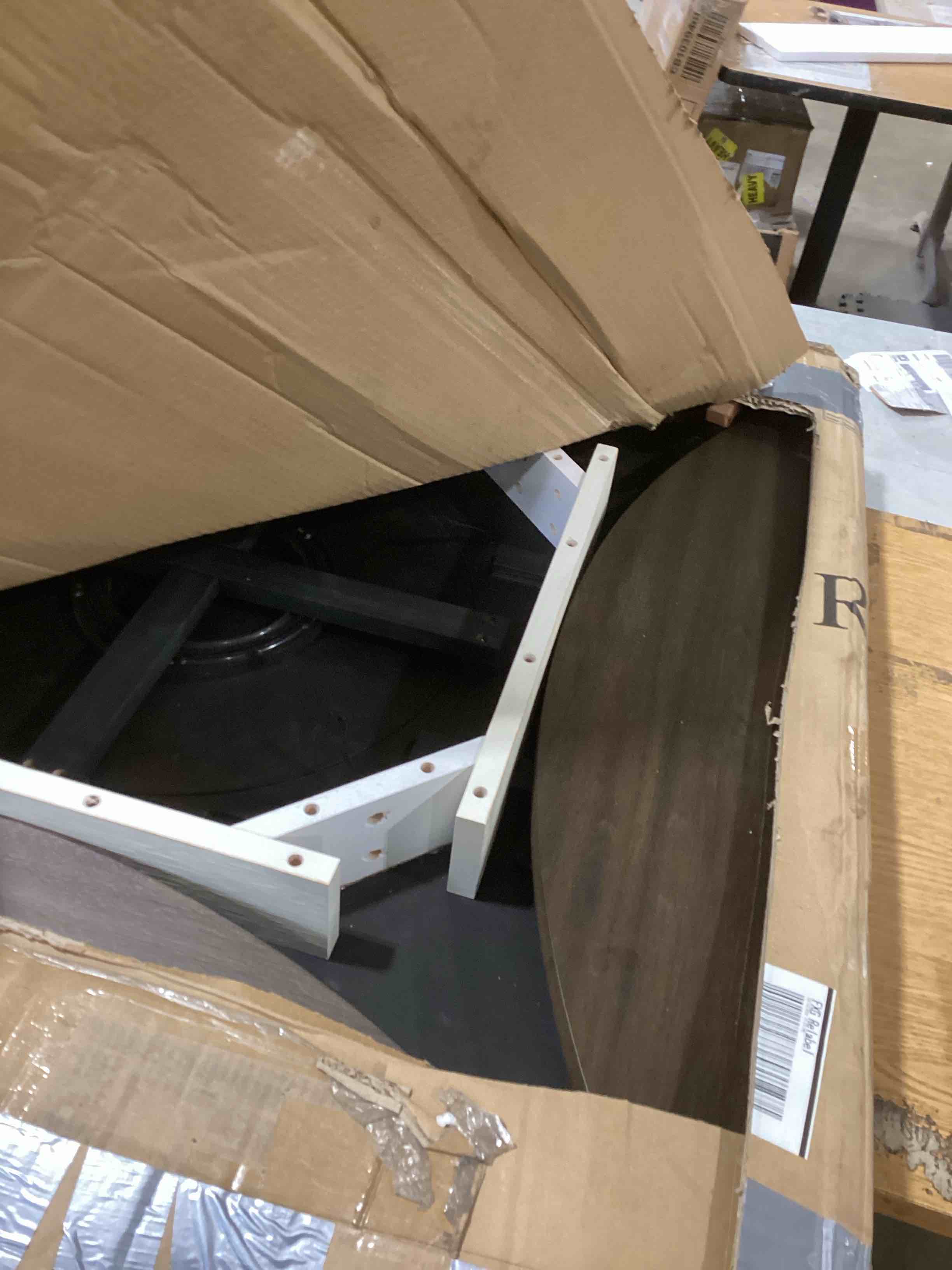 https://s3.amazonaws.com/lotting-images-prod/bidfta/TEA1893747_1742397653313.jpeg