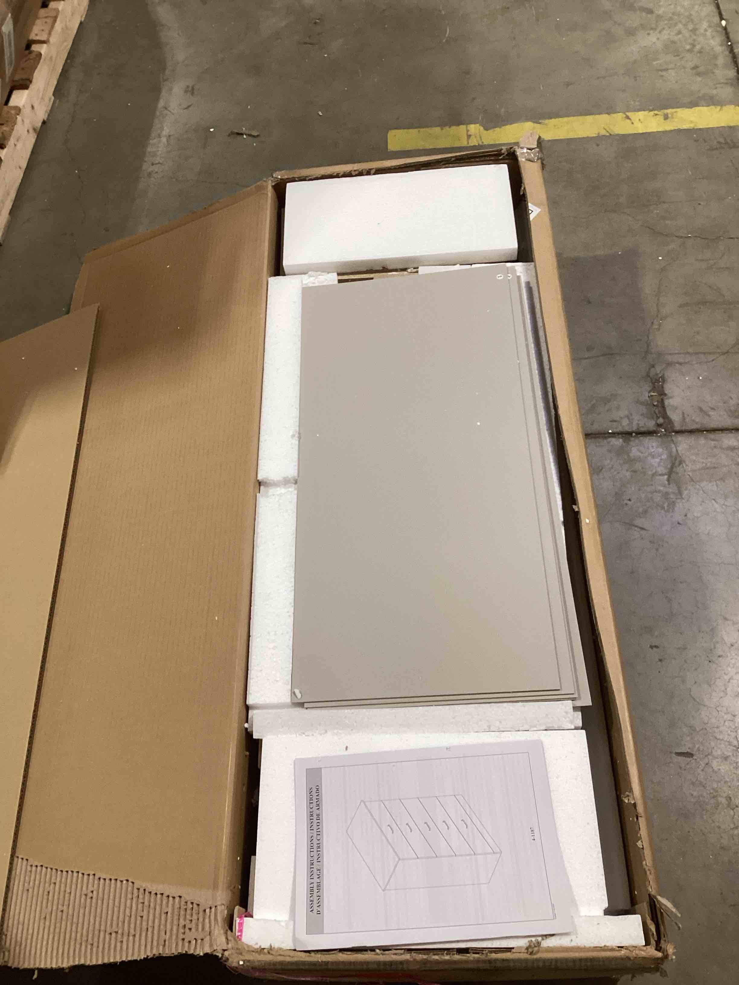 https://s3.amazonaws.com/lotting-images-prod/bidfta/TEA1894310_1738864668544.jpeg