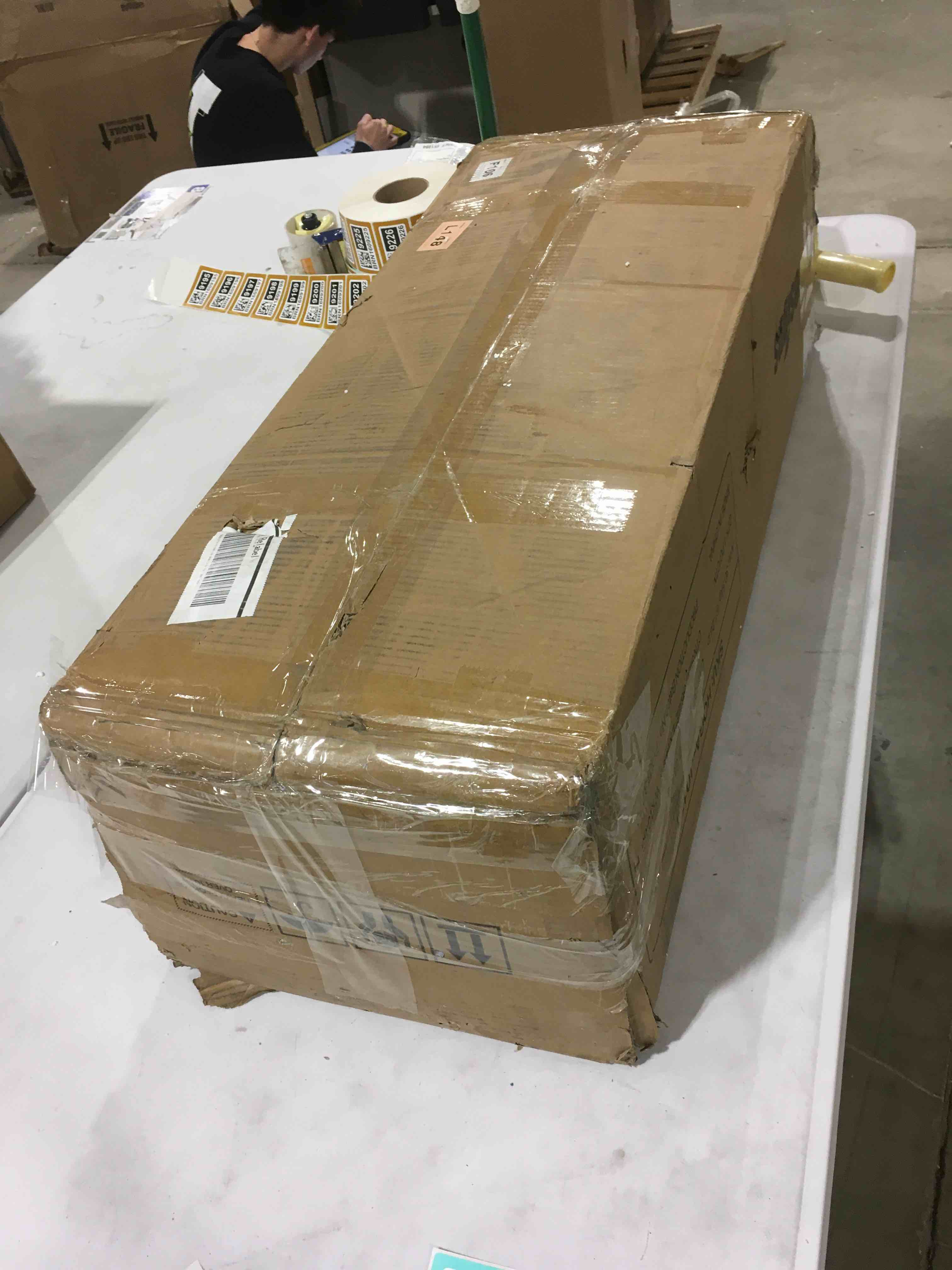 https://s3.amazonaws.com/lotting-images-prod/bidfta/TEA1894385_1739191122492.jpeg