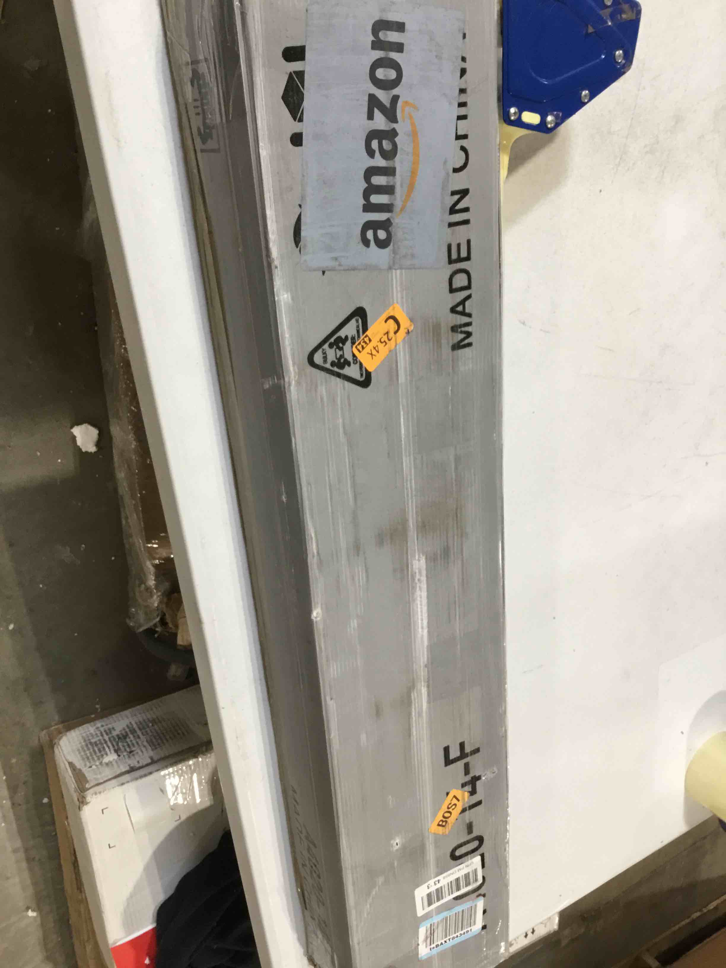 https://s3.amazonaws.com/lotting-images-prod/bidfta/TEA1895176_1740414886370.jpeg
