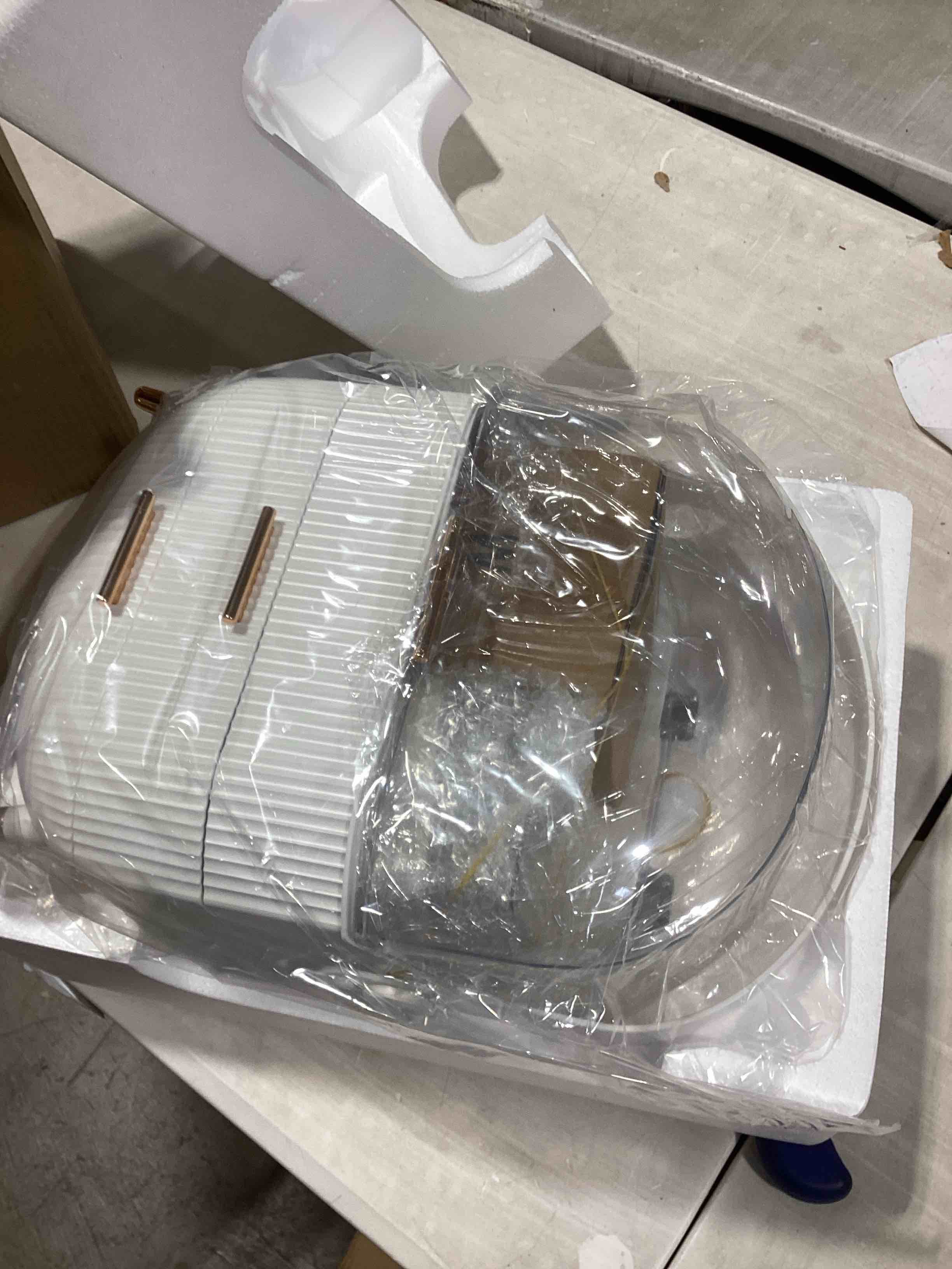 https://s3.amazonaws.com/lotting-images-prod/bidfta/TEA1897020_1731946050032.jpeg