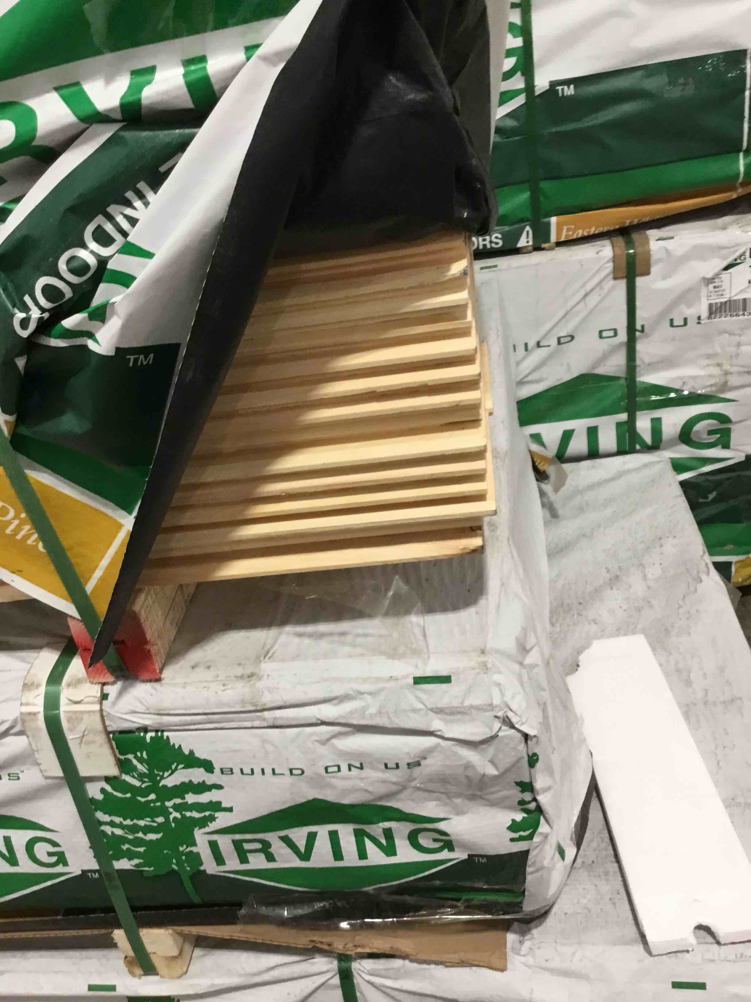 https://s3.amazonaws.com/lotting-images-prod/bidfta/TEA1898815_1750887481796.jpeg