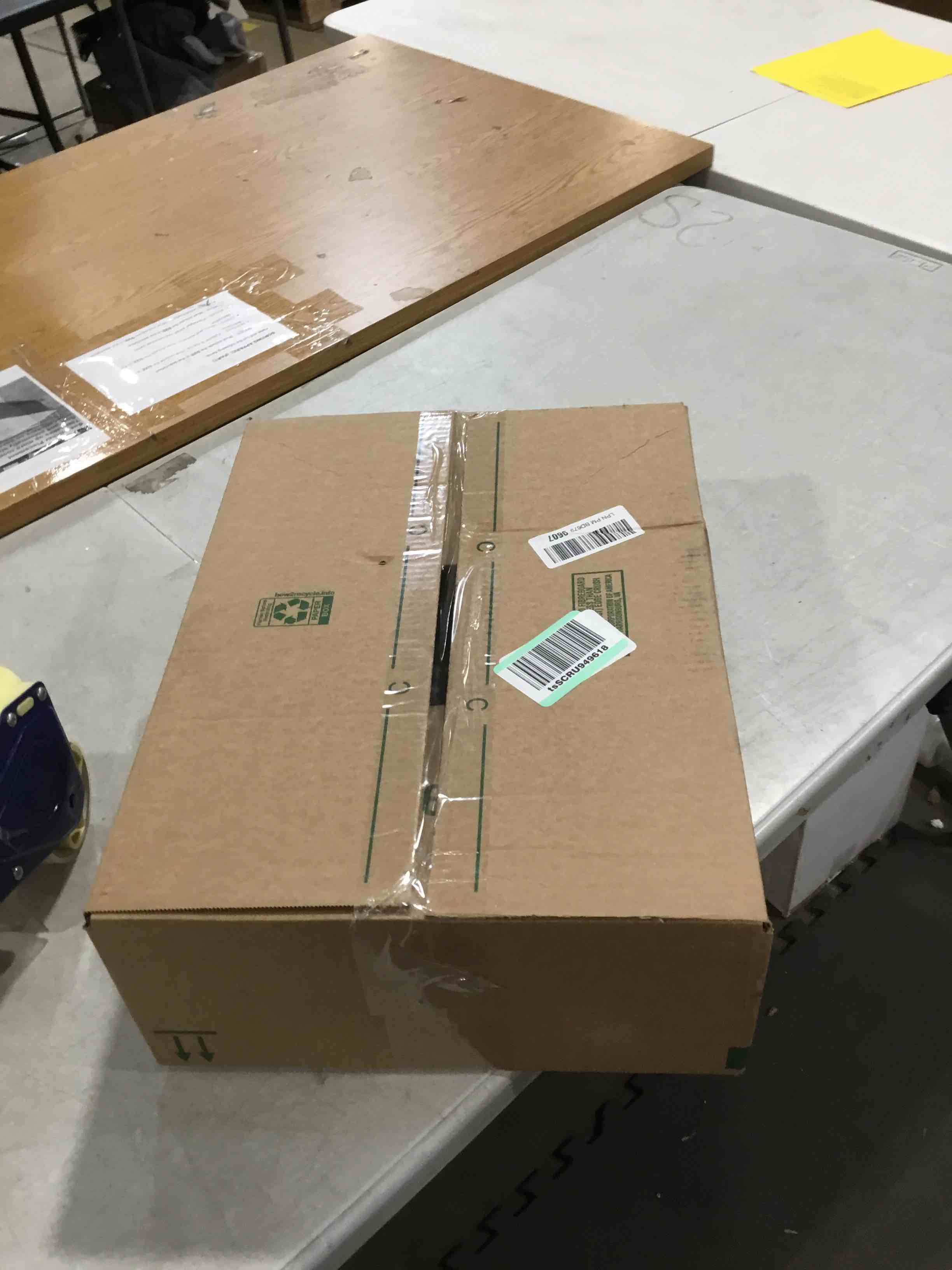 https://s3.amazonaws.com/lotting-images-prod/bidfta/TEA1900026_1731080120436.jpeg