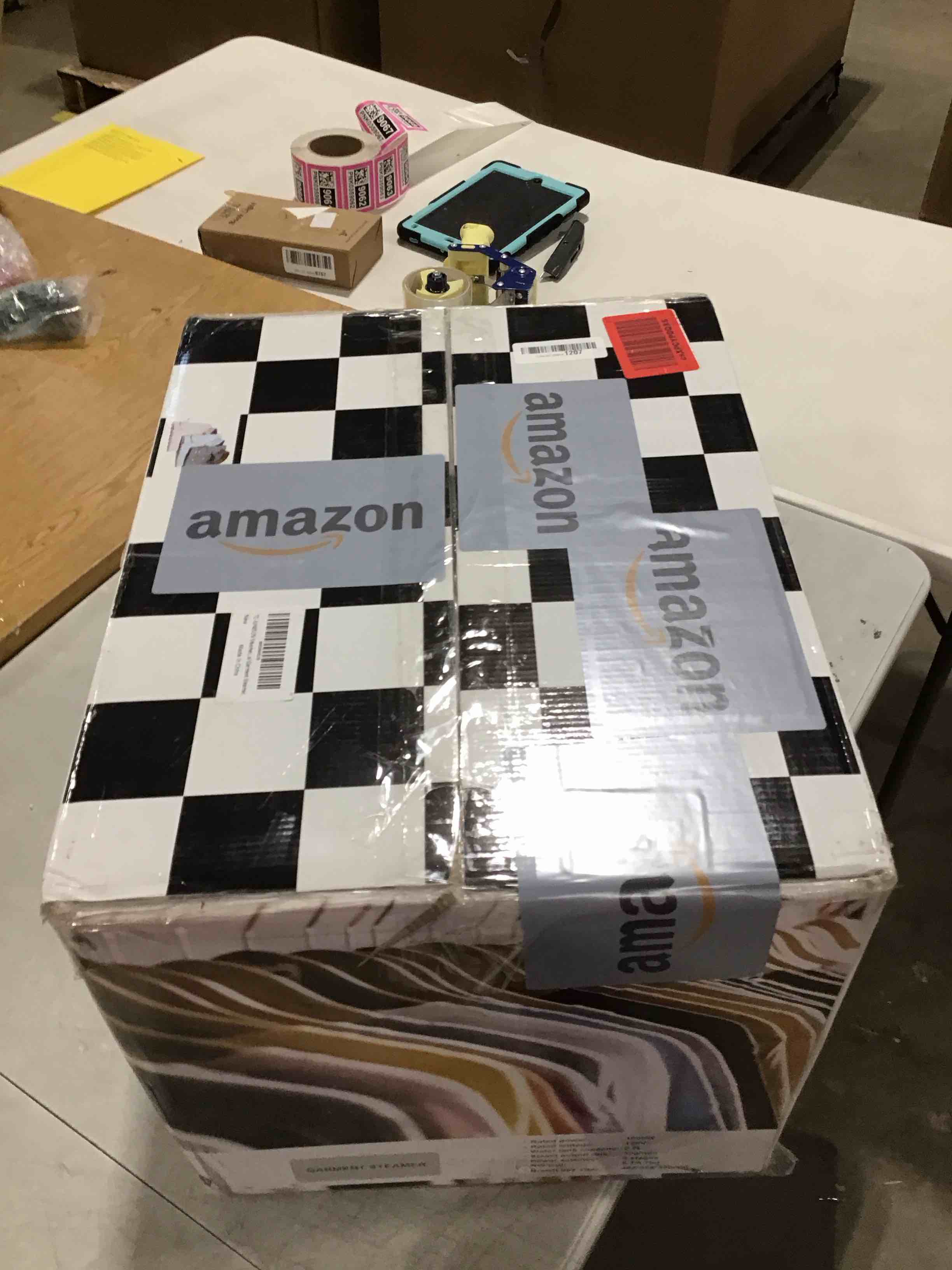 https://s3.amazonaws.com/lotting-images-prod/bidfta/TEA1900458_1731610749037.jpeg