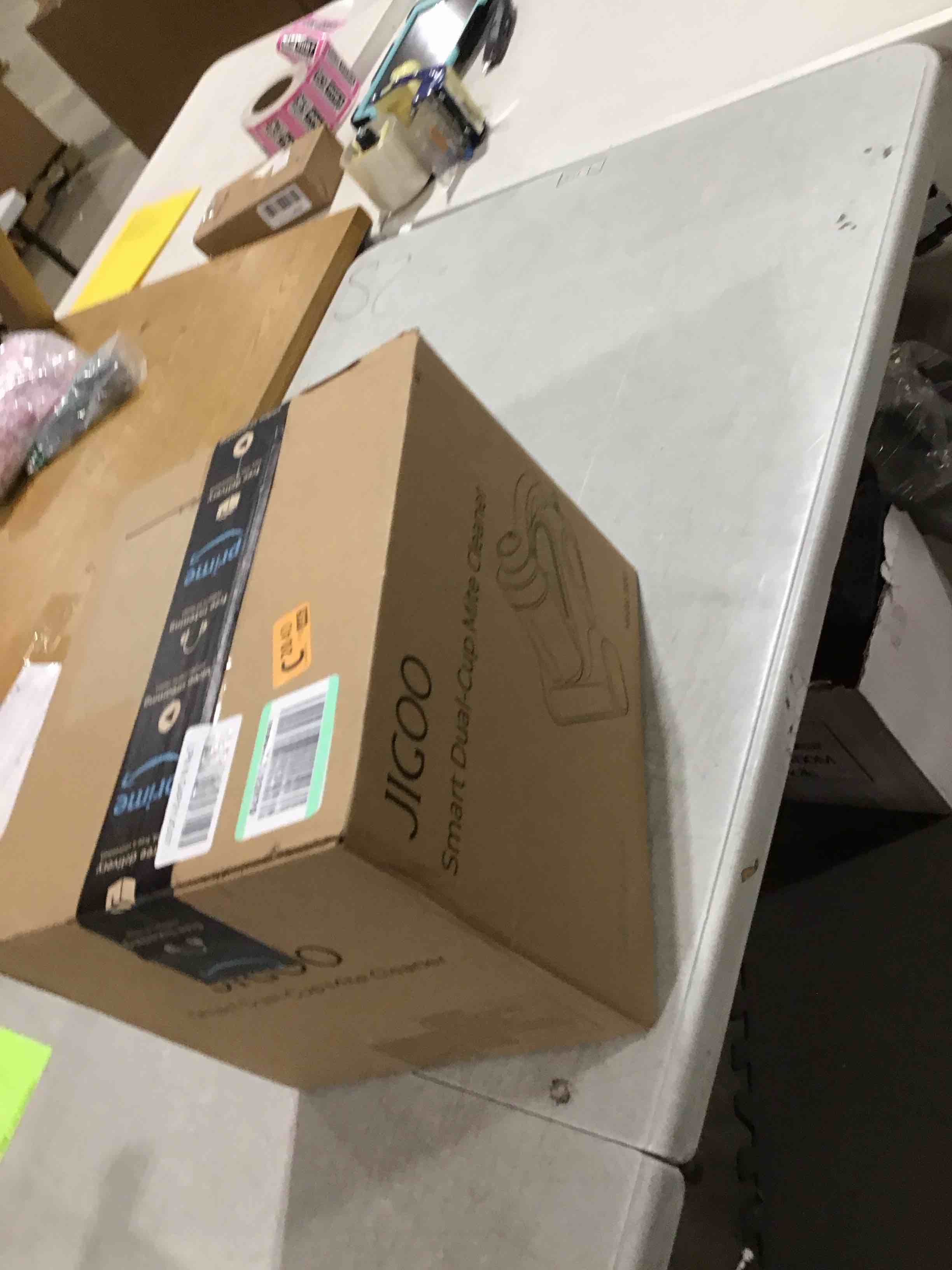 https://s3.amazonaws.com/lotting-images-prod/bidfta/TEA1900461_1731611189490.jpeg
