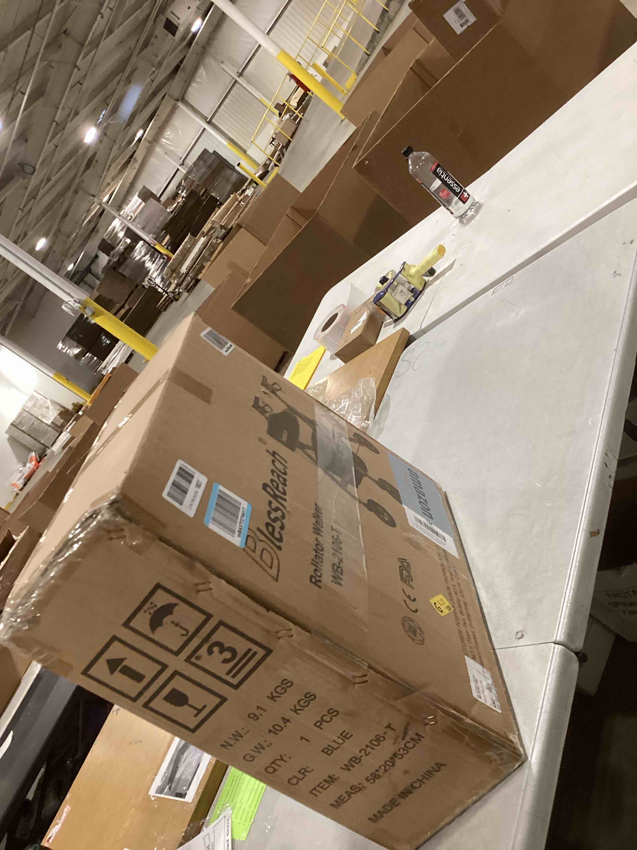 https://s3.amazonaws.com/lotting-images-prod/bidfta/TEA1900516_1731677113257.jpeg