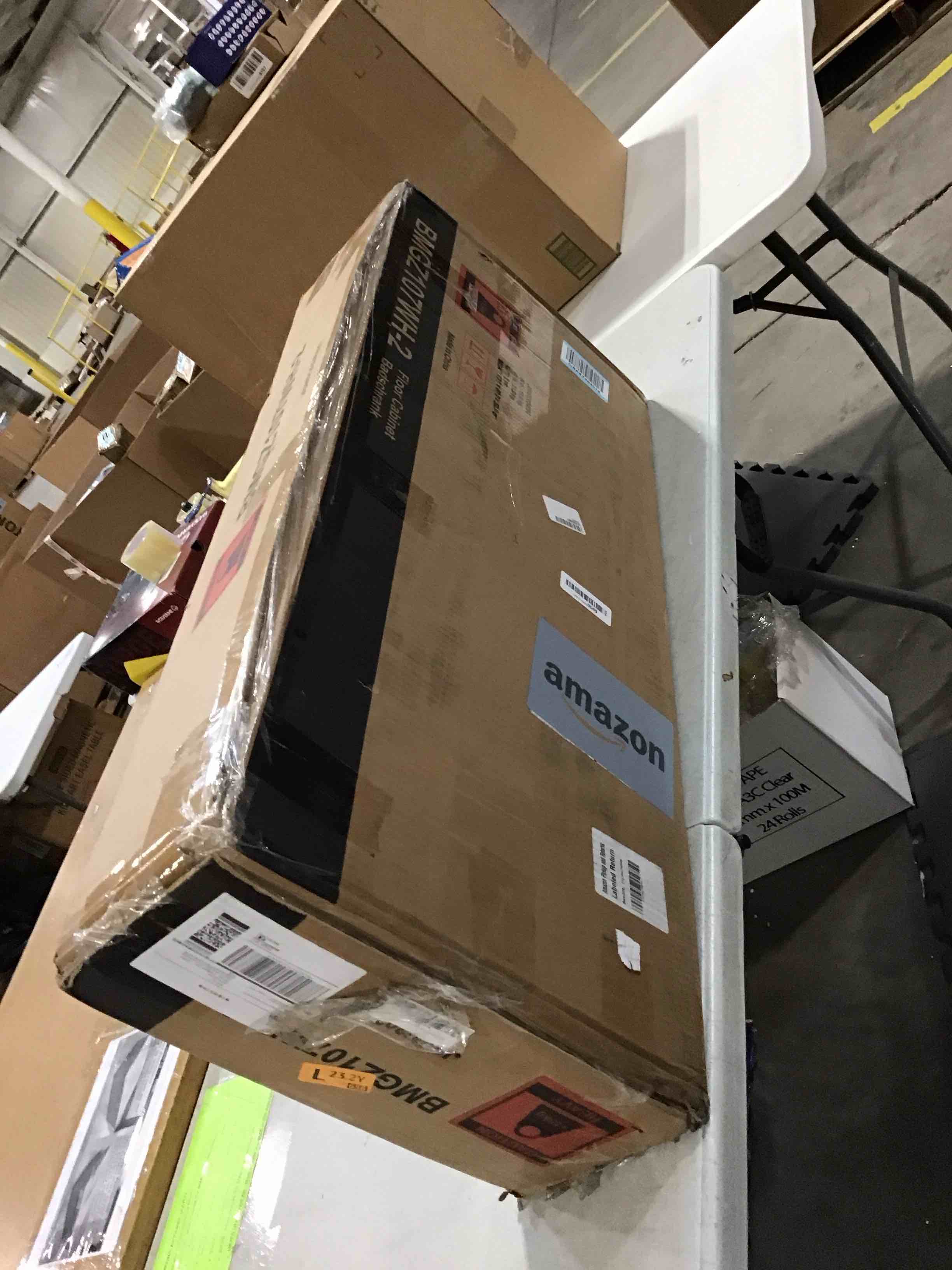 https://s3.amazonaws.com/lotting-images-prod/bidfta/TEA1900938_1732116046117.jpeg
