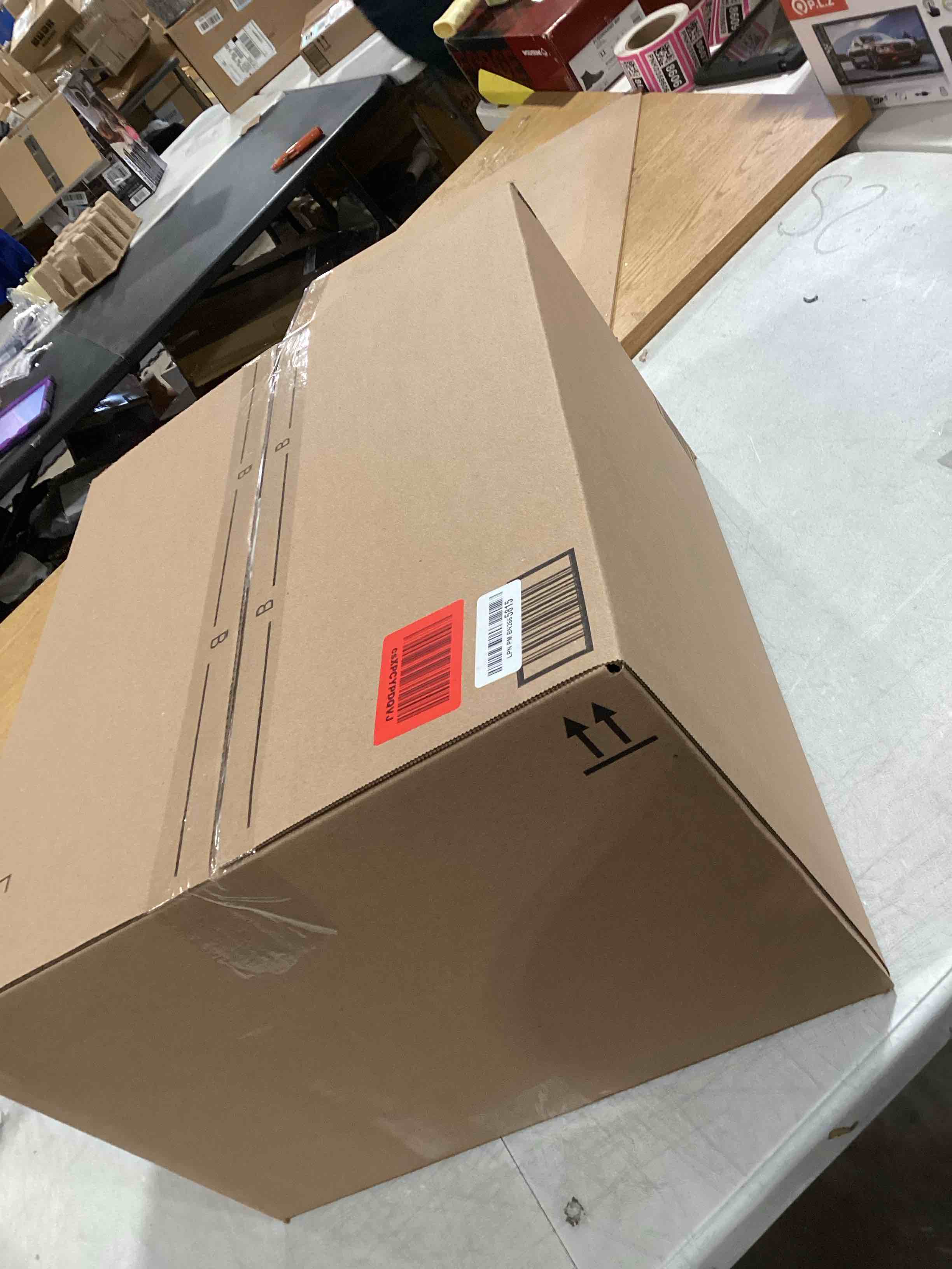 https://s3.amazonaws.com/lotting-images-prod/bidfta/TEA1901140_1732203843166.jpeg