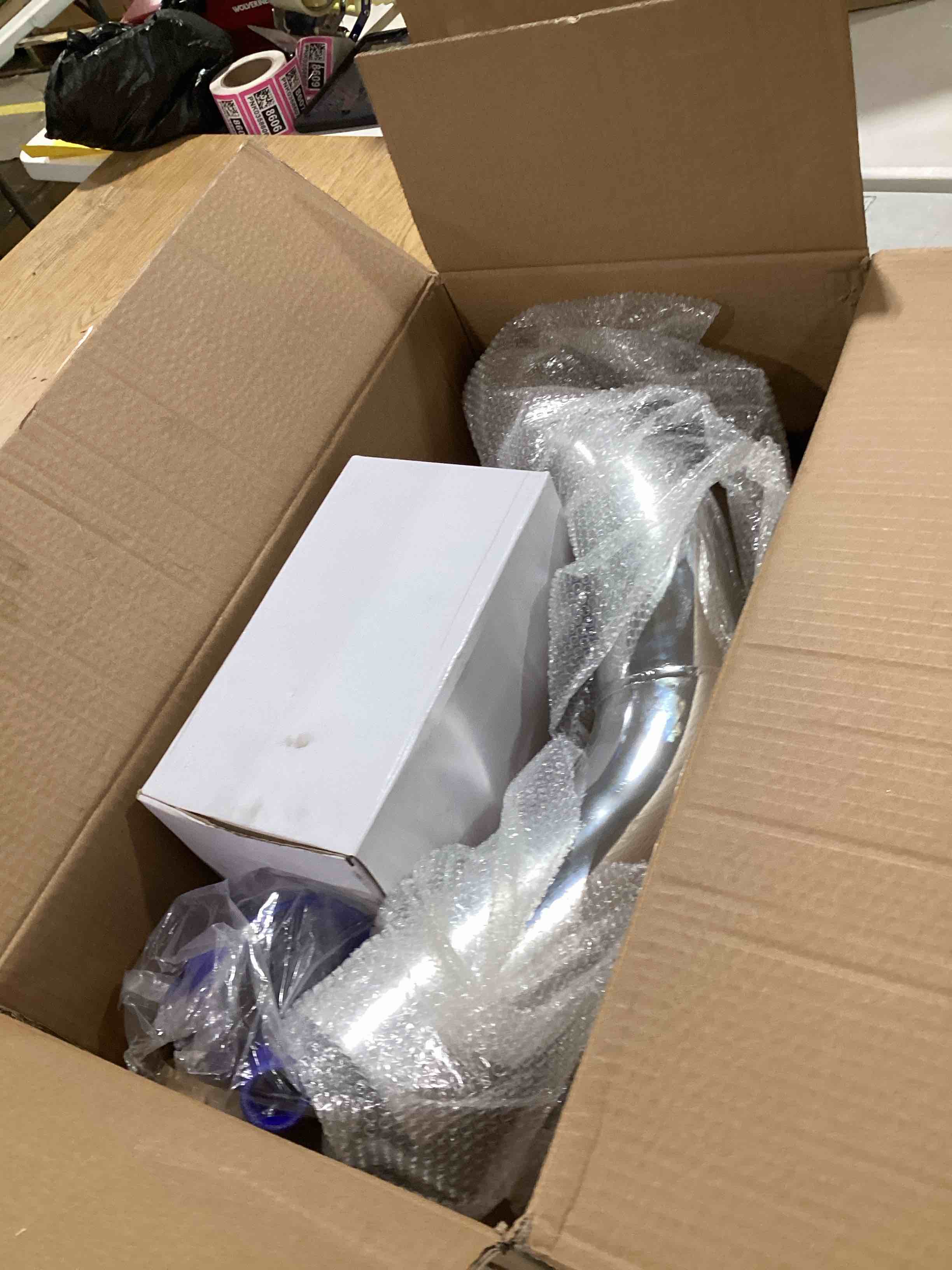 https://s3.amazonaws.com/lotting-images-prod/bidfta/TEA1901247_1732278385064.jpeg