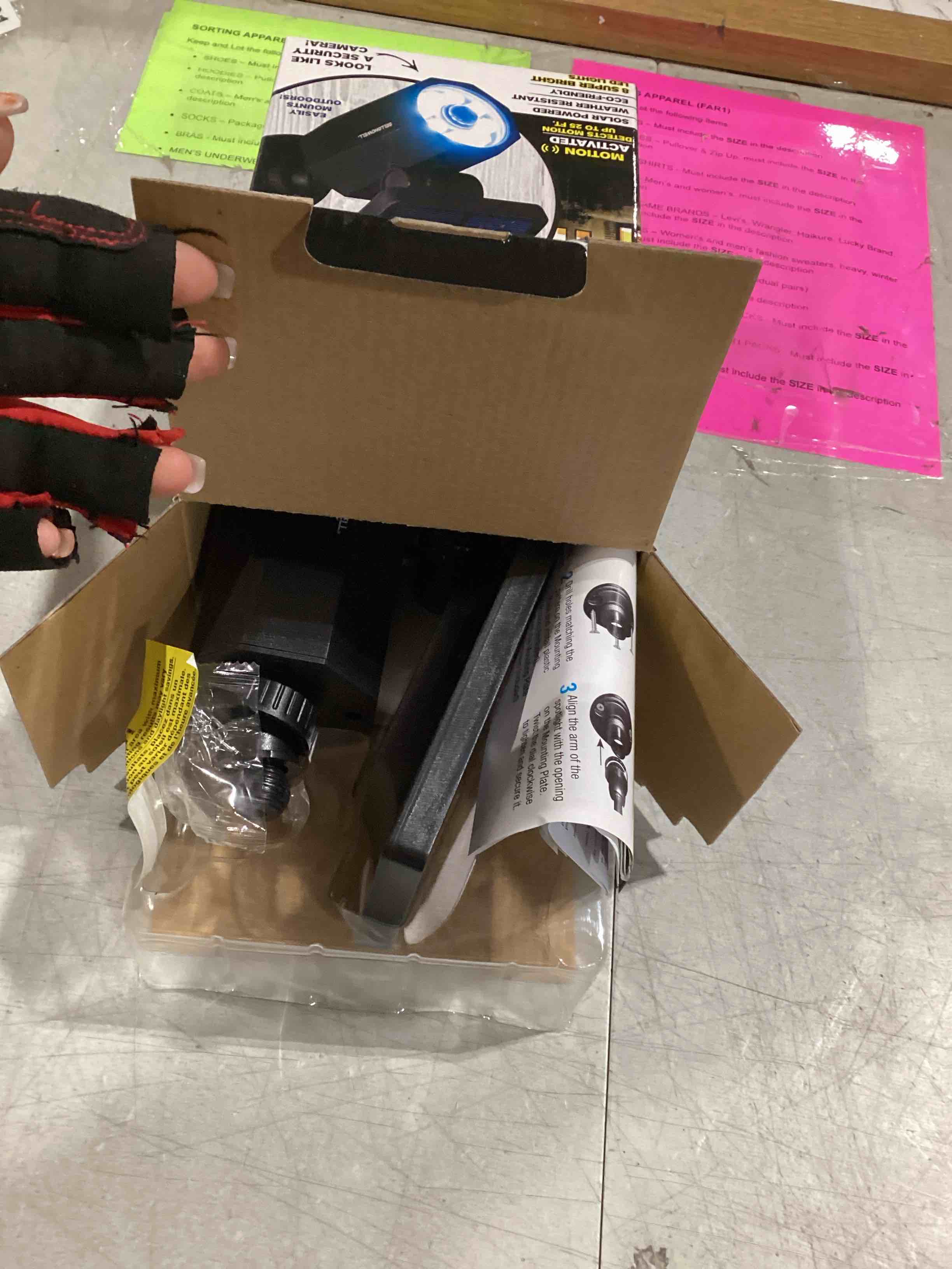 https://s3.amazonaws.com/lotting-images-prod/bidfta/TEA1901891_1732738958477.jpeg