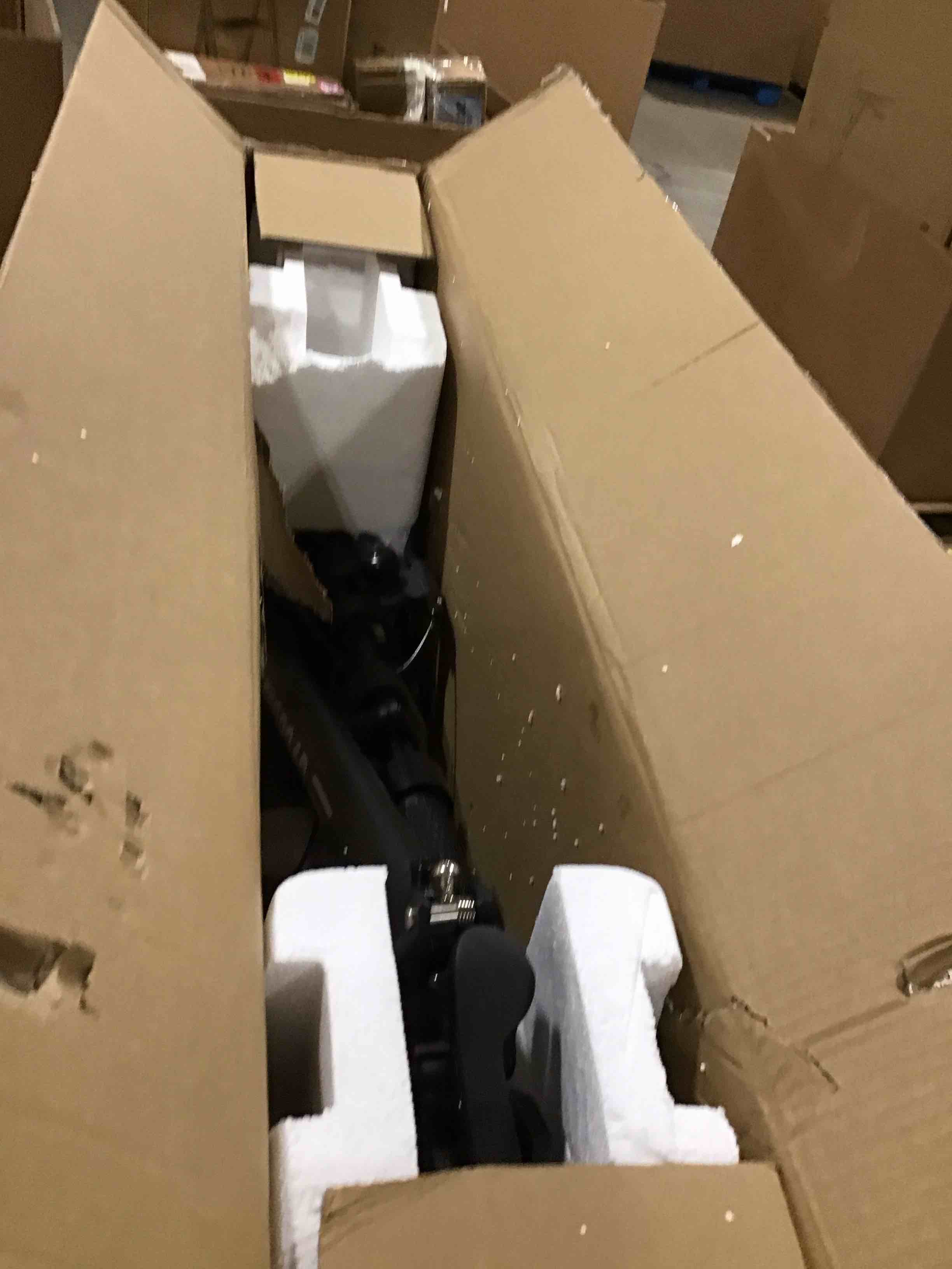 https://s3.amazonaws.com/lotting-images-prod/bidfta/TEA1902023_1733171577307.jpeg