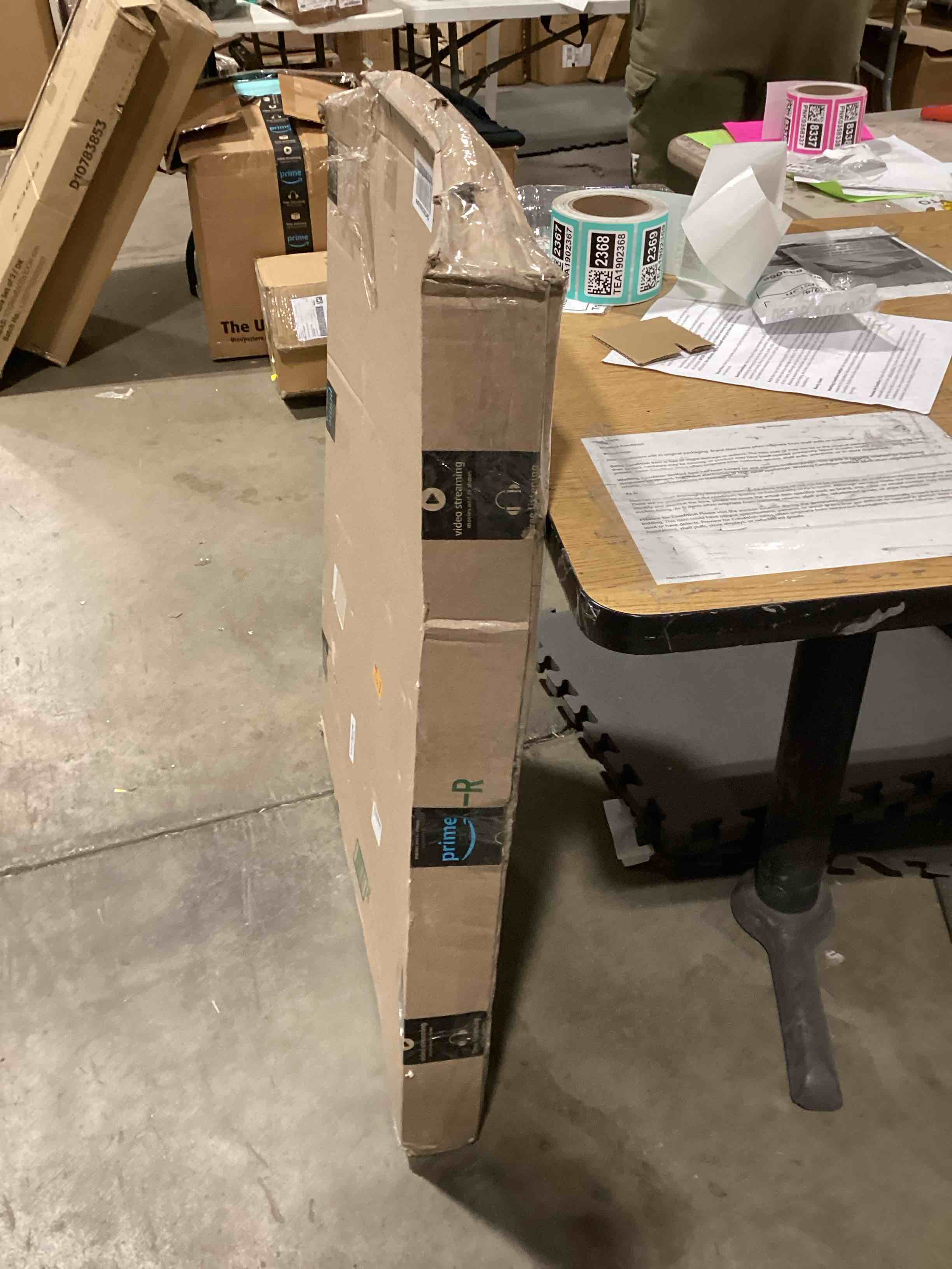 https://s3.amazonaws.com/lotting-images-prod/bidfta/TEA1902361_1733343557712.jpeg