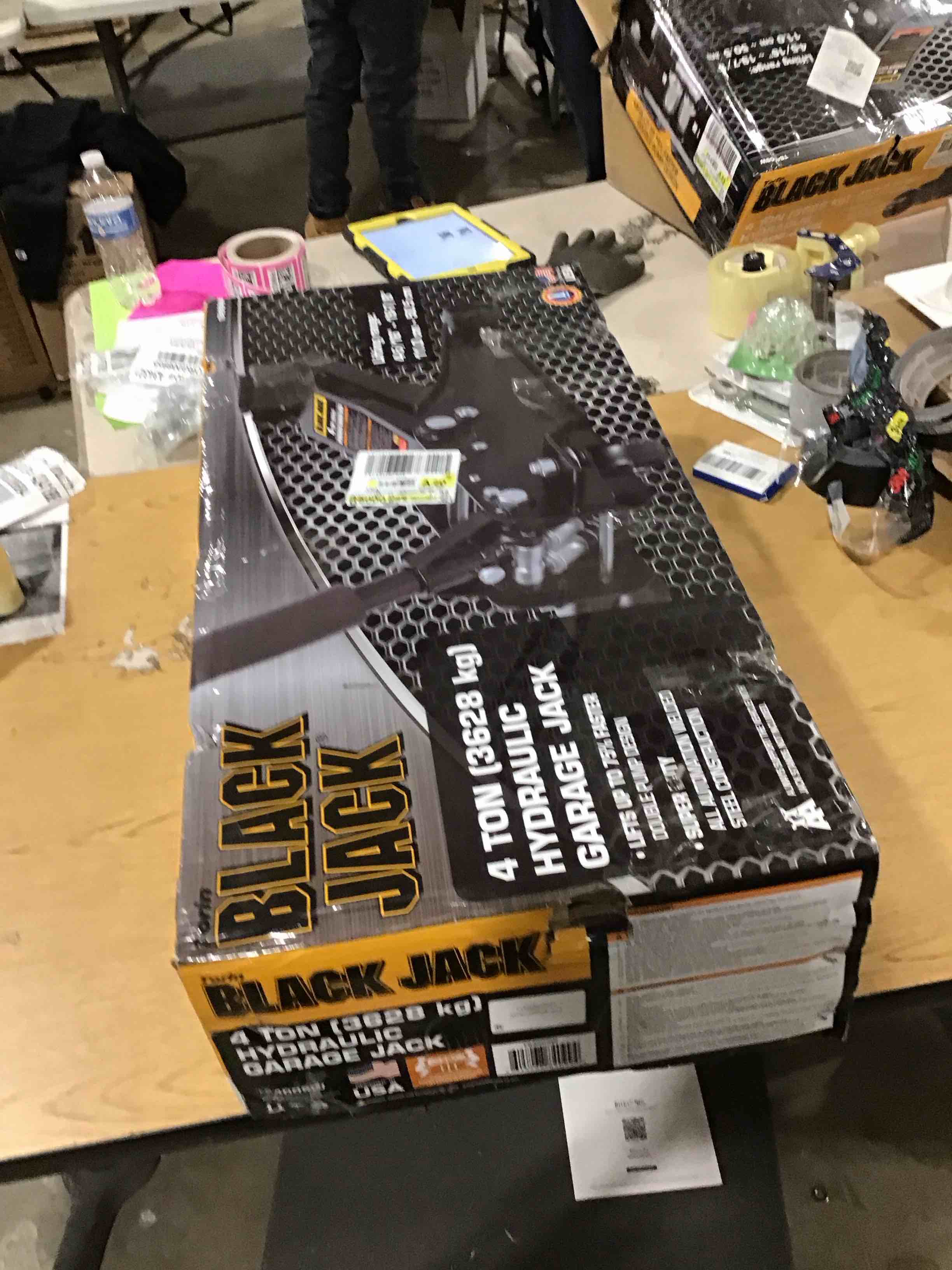 https://s3.amazonaws.com/lotting-images-prod/bidfta/TEA1902613_1733492466893.jpeg