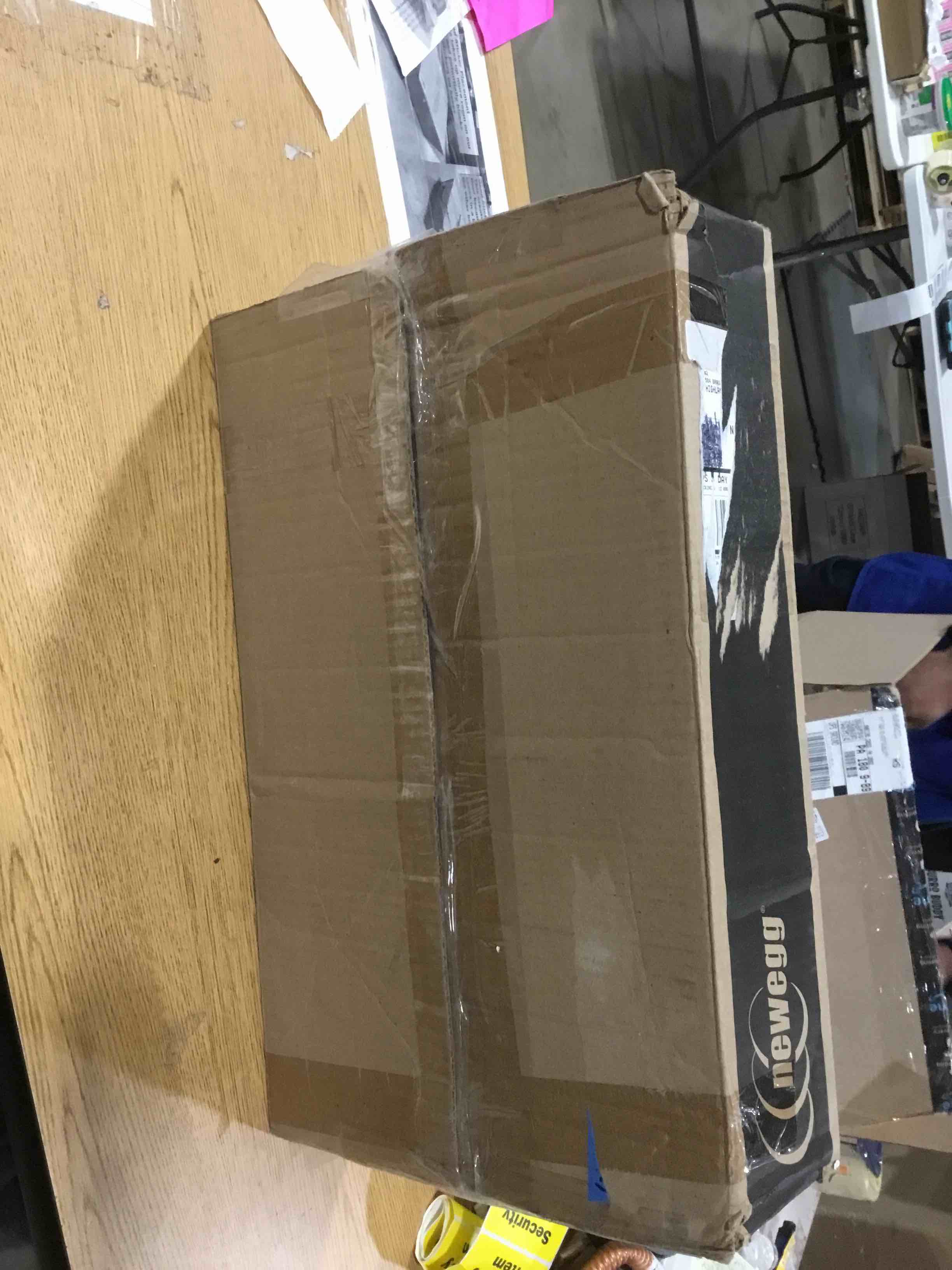 https://s3.amazonaws.com/lotting-images-prod/bidfta/TEA1902700_1733748890826.jpeg