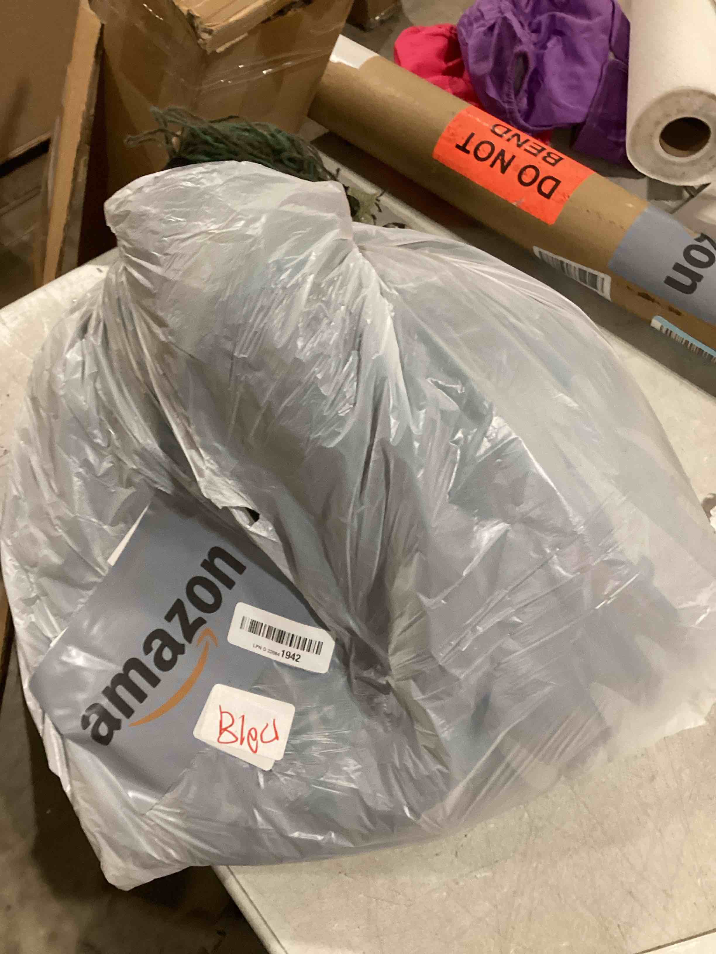 https://s3.amazonaws.com/lotting-images-prod/bidfta/TEA1903037_1733324501410.jpeg
