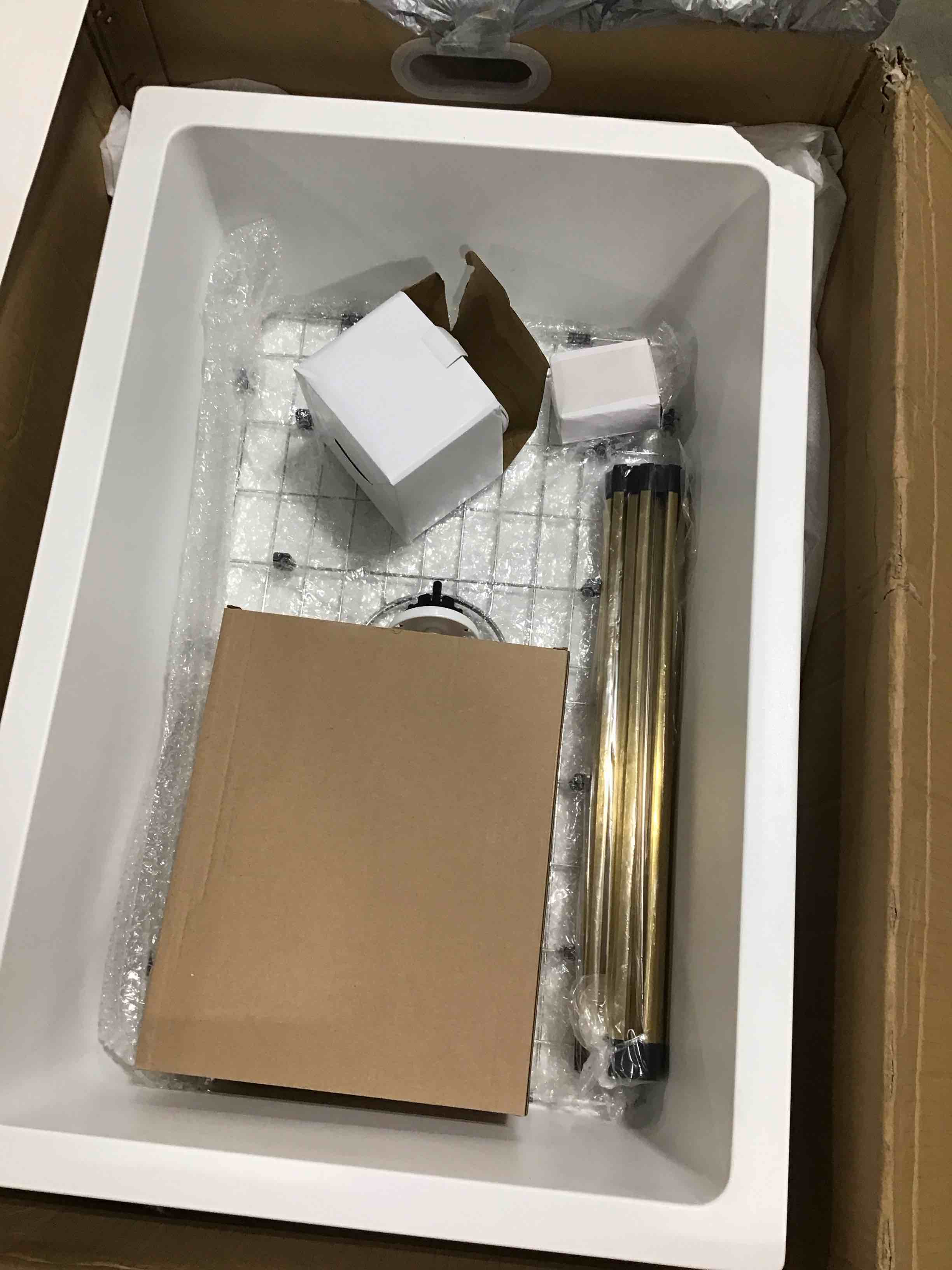 https://s3.amazonaws.com/lotting-images-prod/bidfta/TEA1903690_1734441888842.jpeg