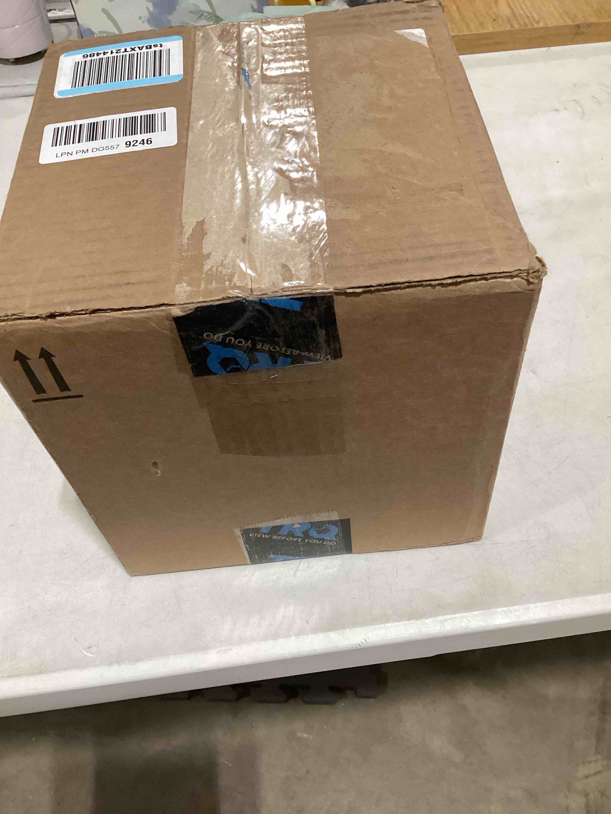 https://s3.amazonaws.com/lotting-images-prod/bidfta/TEA1903718_1734364139726.jpeg