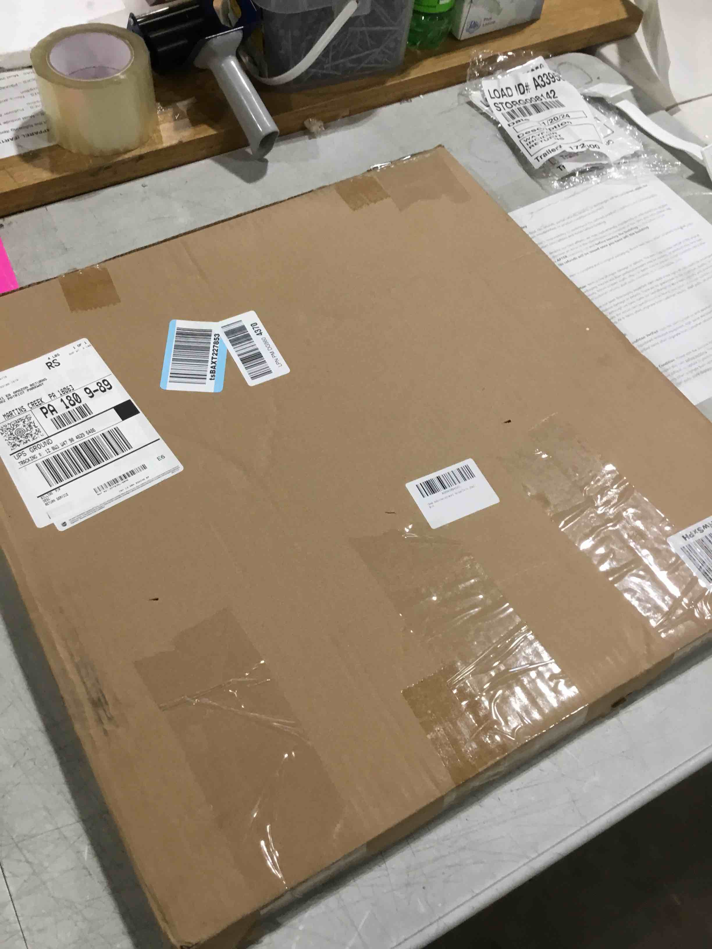 https://s3.amazonaws.com/lotting-images-prod/bidfta/TEA1904205_1734468347630.jpeg