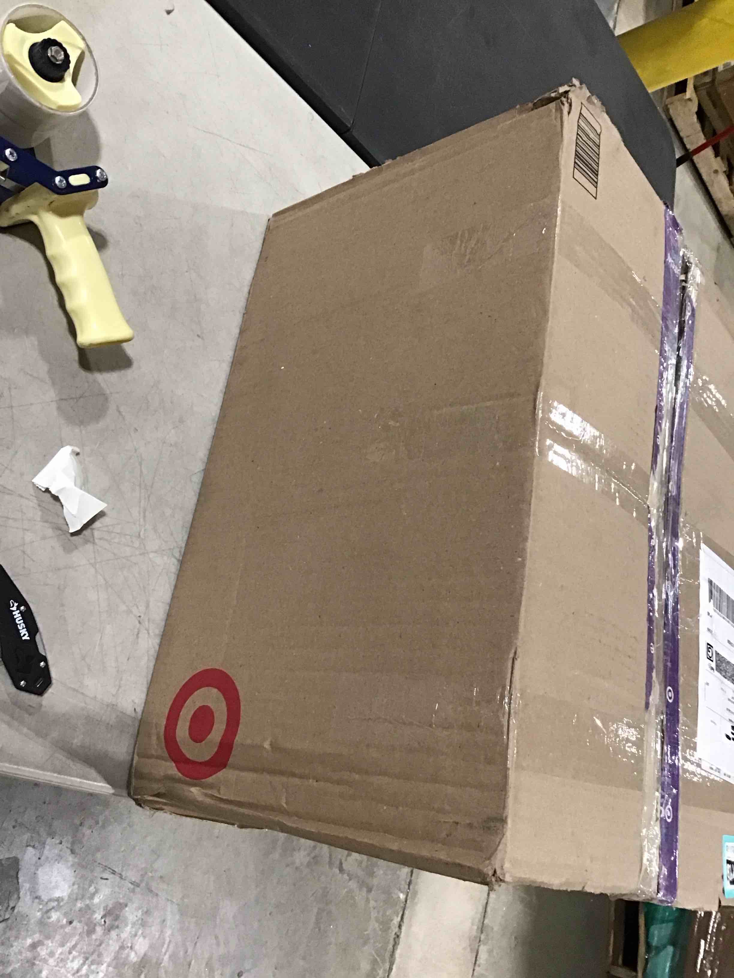 https://s3.amazonaws.com/lotting-images-prod/bidfta/TEA1905118_1738342440140.jpeg