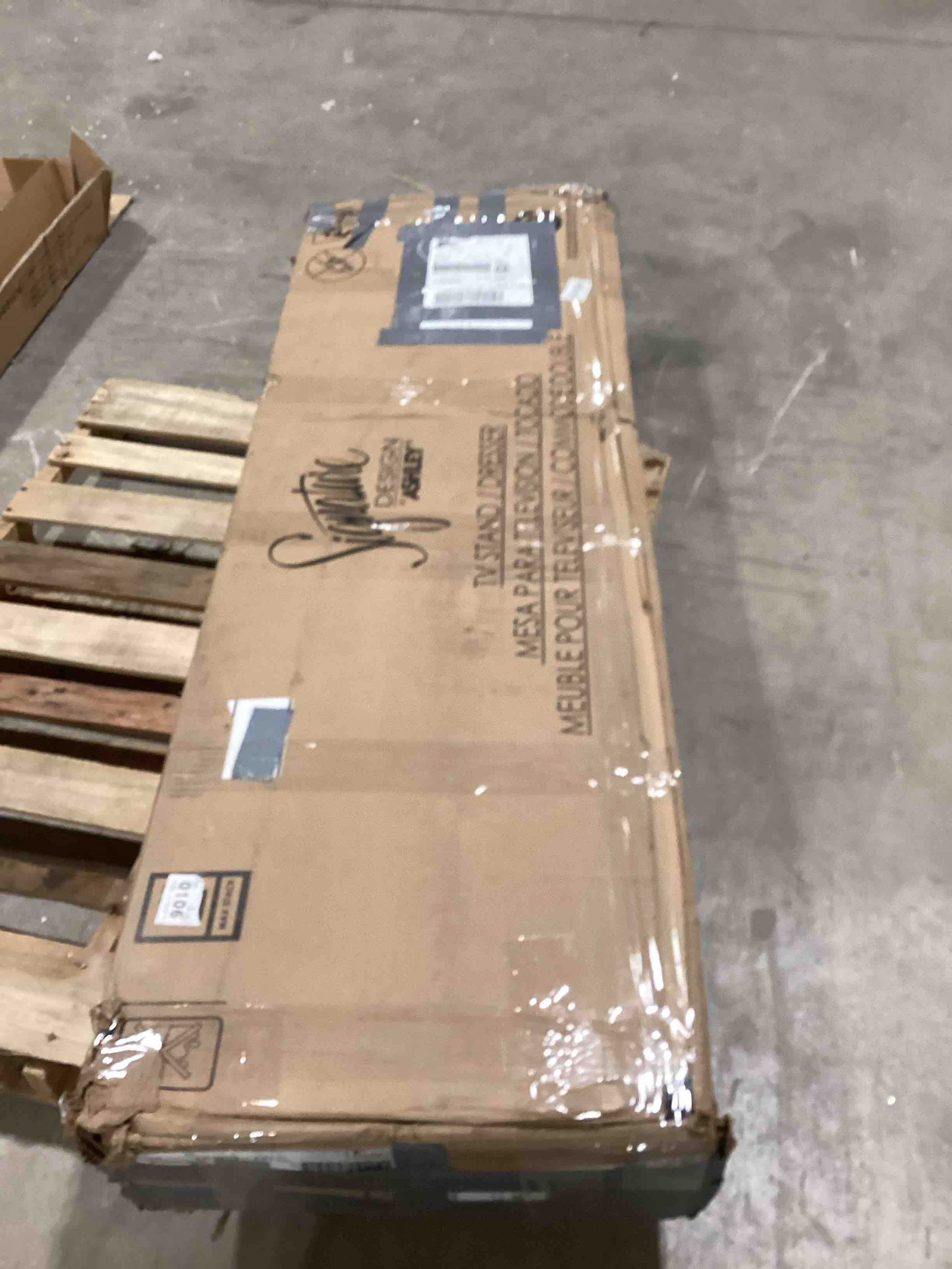 https://s3.amazonaws.com/lotting-images-prod/bidfta/TEA1905228_1738856012297.jpeg