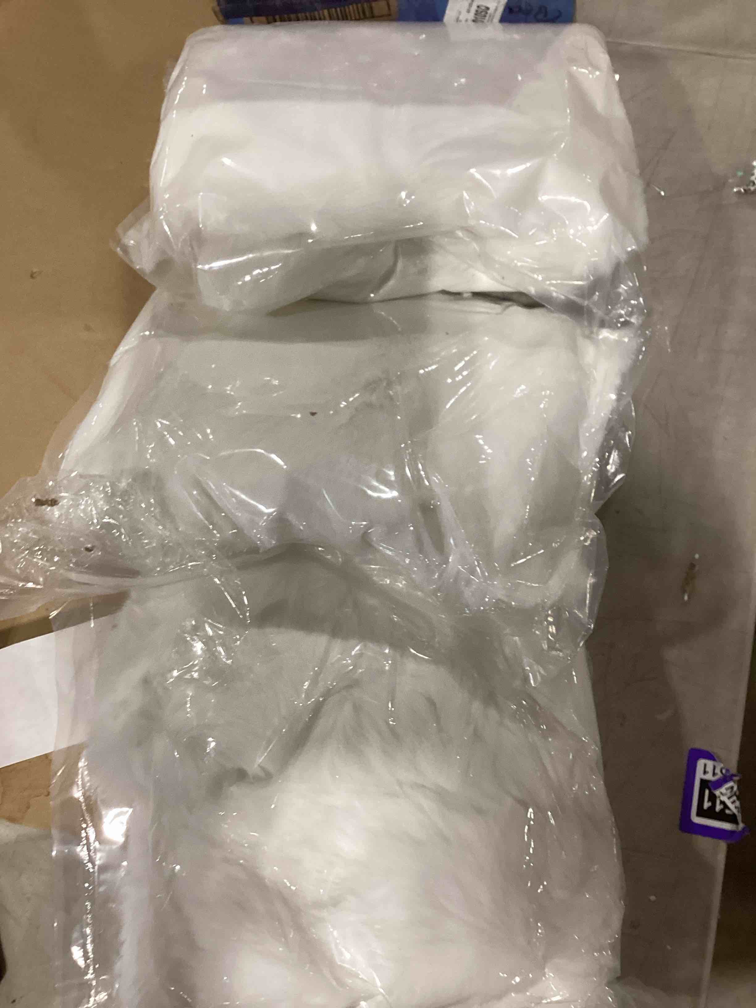 White Faux Rabbit Fur Rug Luxury Soft Faux Fur Novelty Rug Carpet For Bedroom Living Room Ashler Faux Fur Rug, White Area Rugs, Fluffy Sheepskin Fur Rug, Fuzzy Ultra Soft 2 x 6 Ft Rugs, Machine Washable Shag Rug, Nursery Throw Rugs for Bed, Living, Kids 