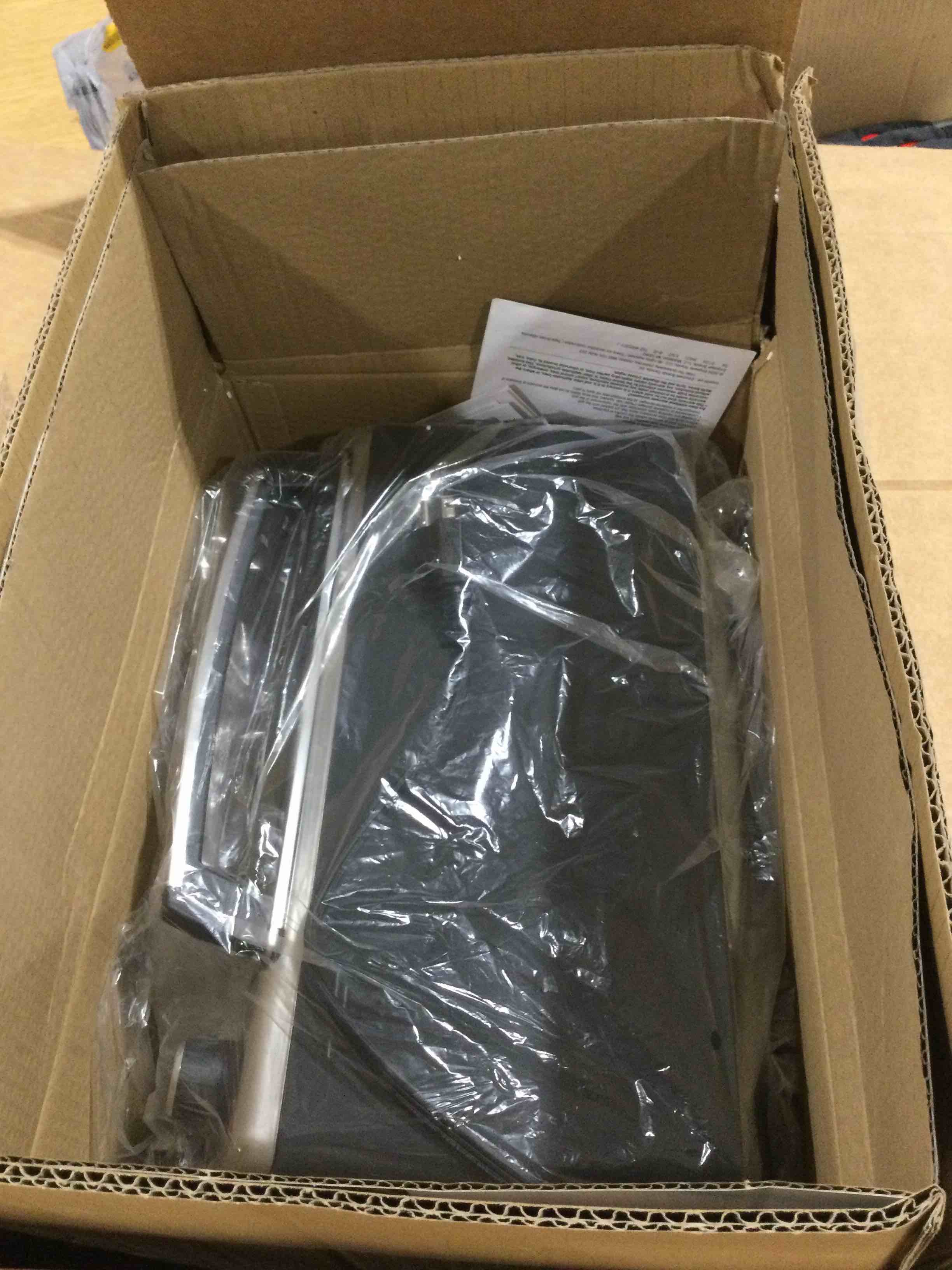 https://s3.amazonaws.com/lotting-images-prod/bidfta/TEA1906711_1735917380529.jpeg