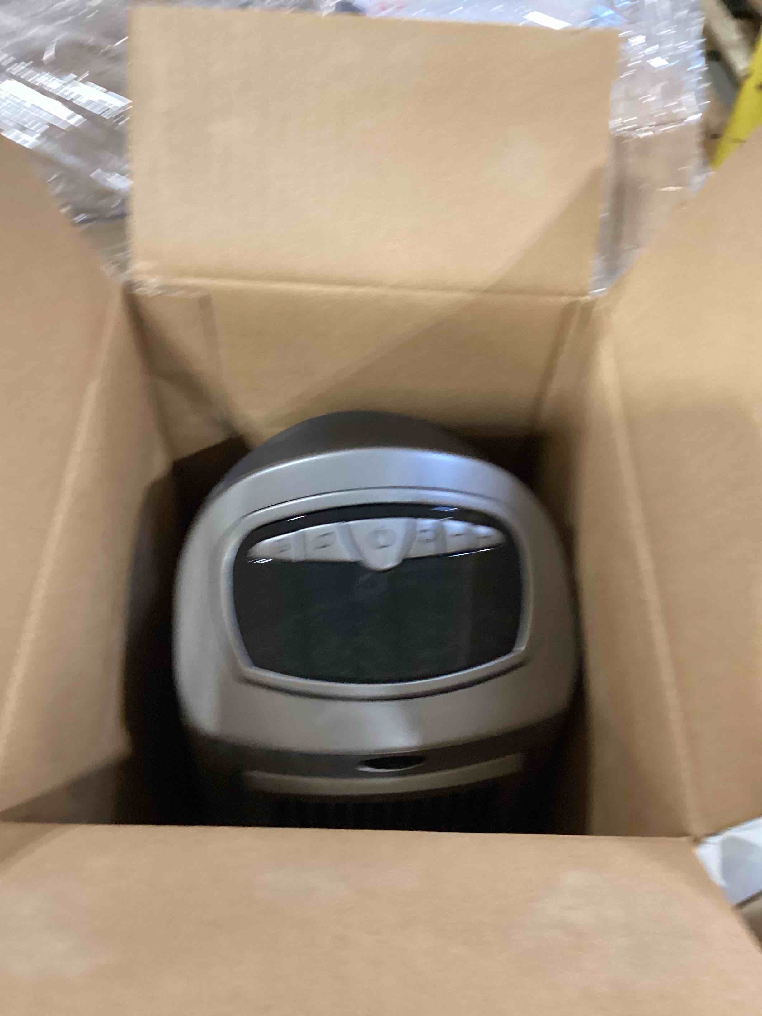 https://s3.amazonaws.com/lotting-images-prod/bidfta/TEA1906721_1735920108037.jpeg