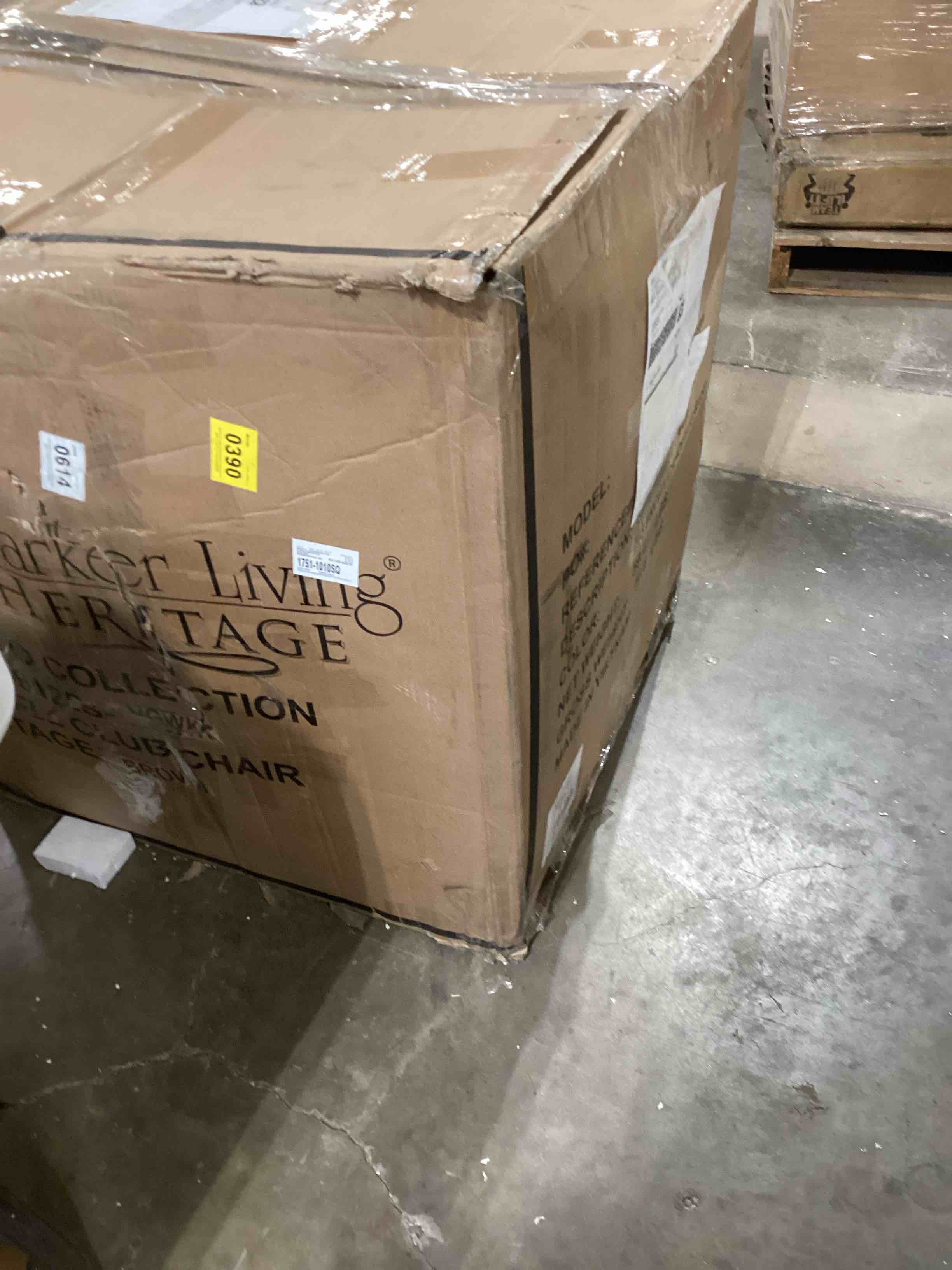 https://s3.amazonaws.com/lotting-images-prod/bidfta/TEA1906908_1737490221063.jpeg