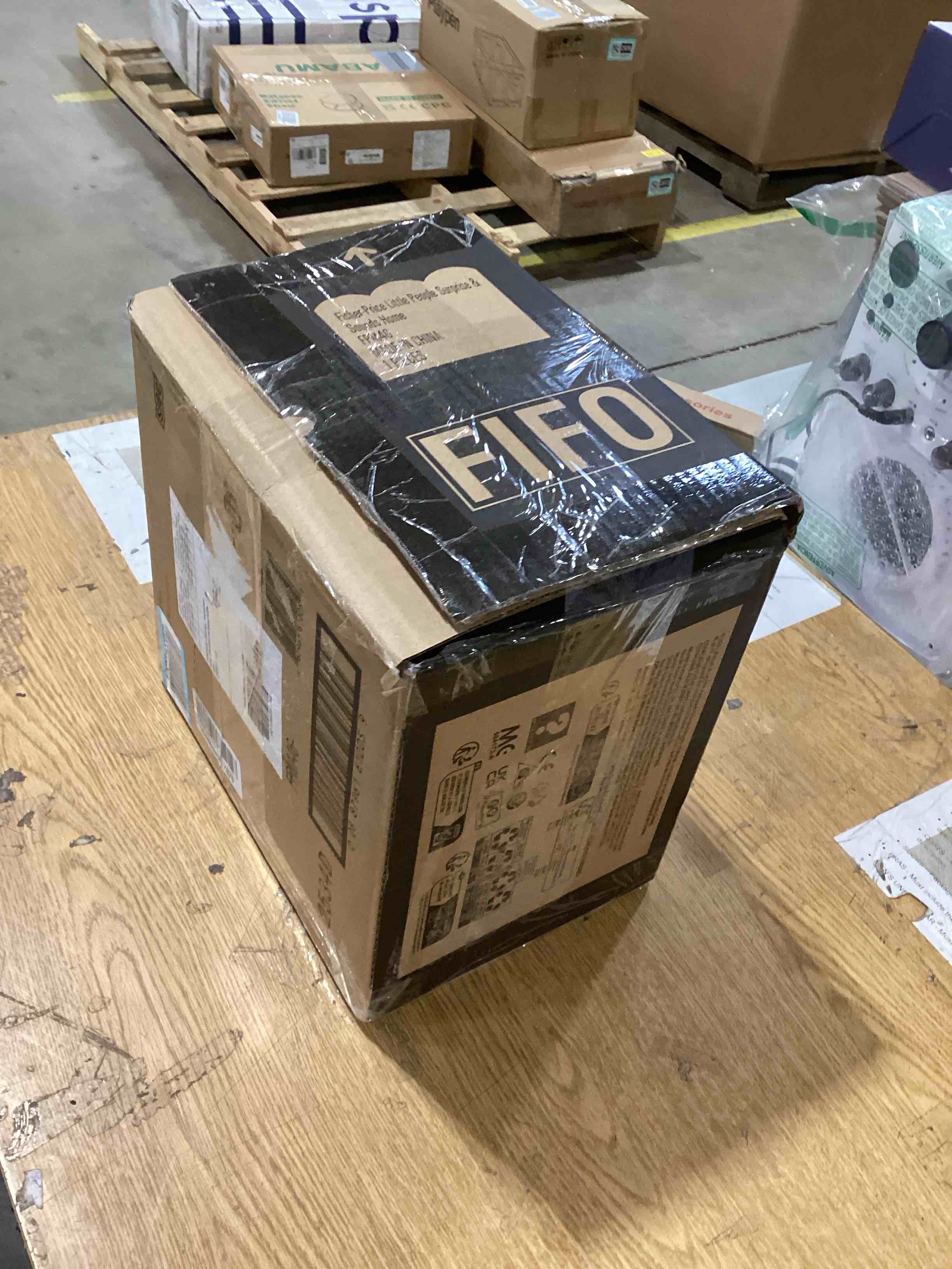 https://s3.amazonaws.com/lotting-images-prod/bidfta/TEA1907779_1739890041773.jpeg