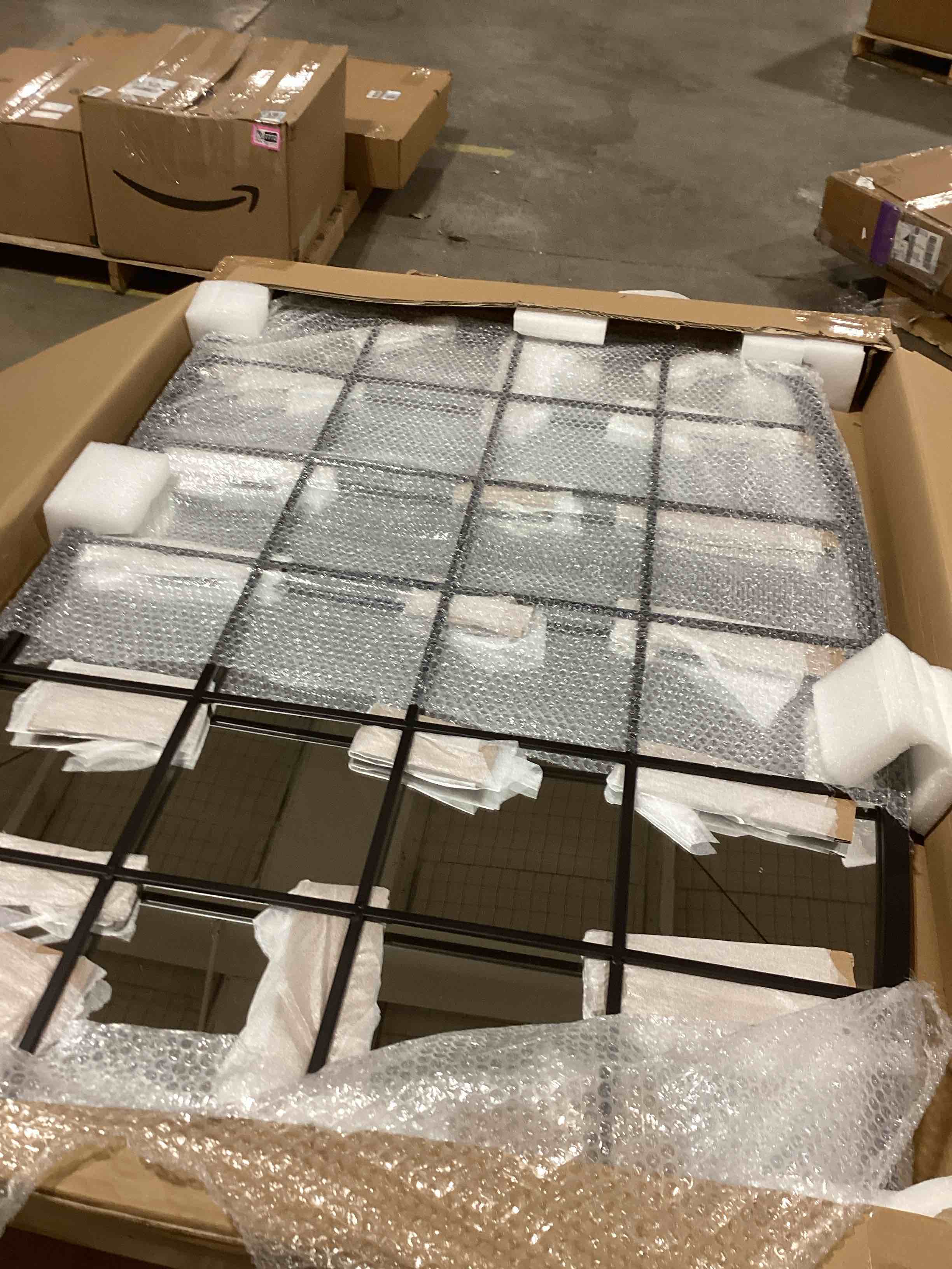 https://s3.amazonaws.com/lotting-images-prod/bidfta/TEA1908321_1740574586388.jpeg