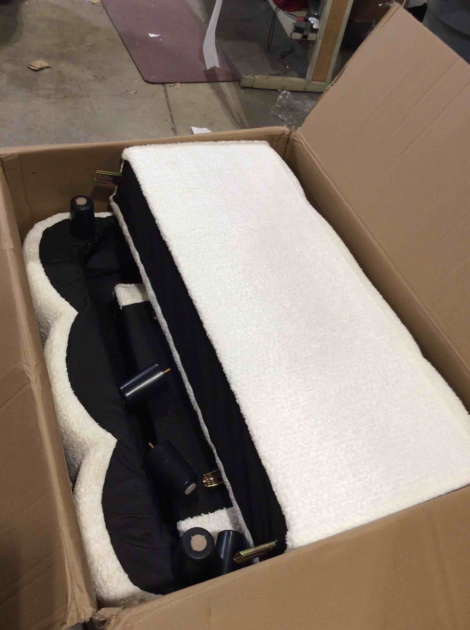 Condition photo showing Good Condition for Incomplete Maera 96.06'' Velvet Square Arms Sofa