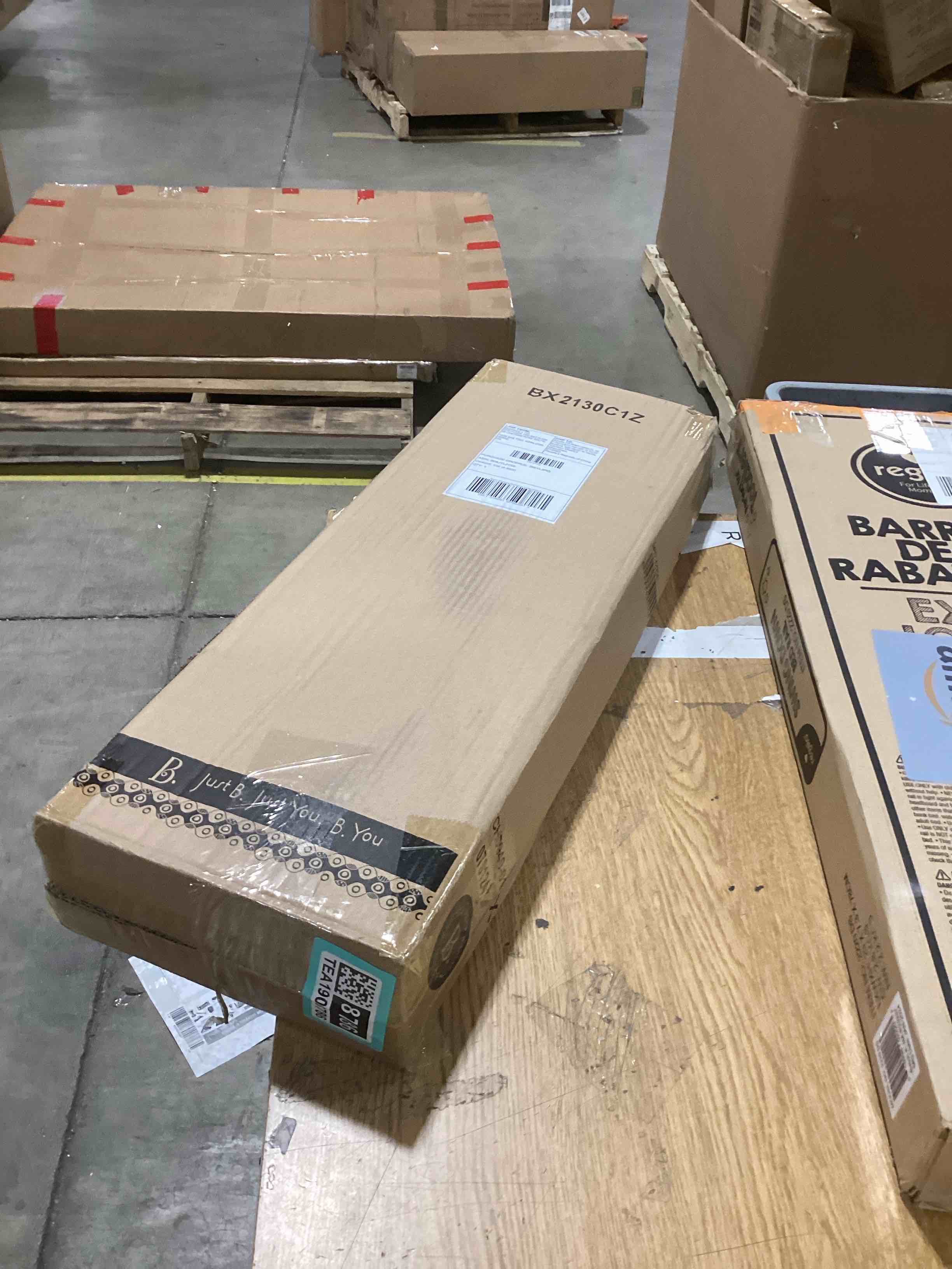 https://s3.amazonaws.com/lotting-images-prod/bidfta/TEA1908786_1741099789531.jpeg